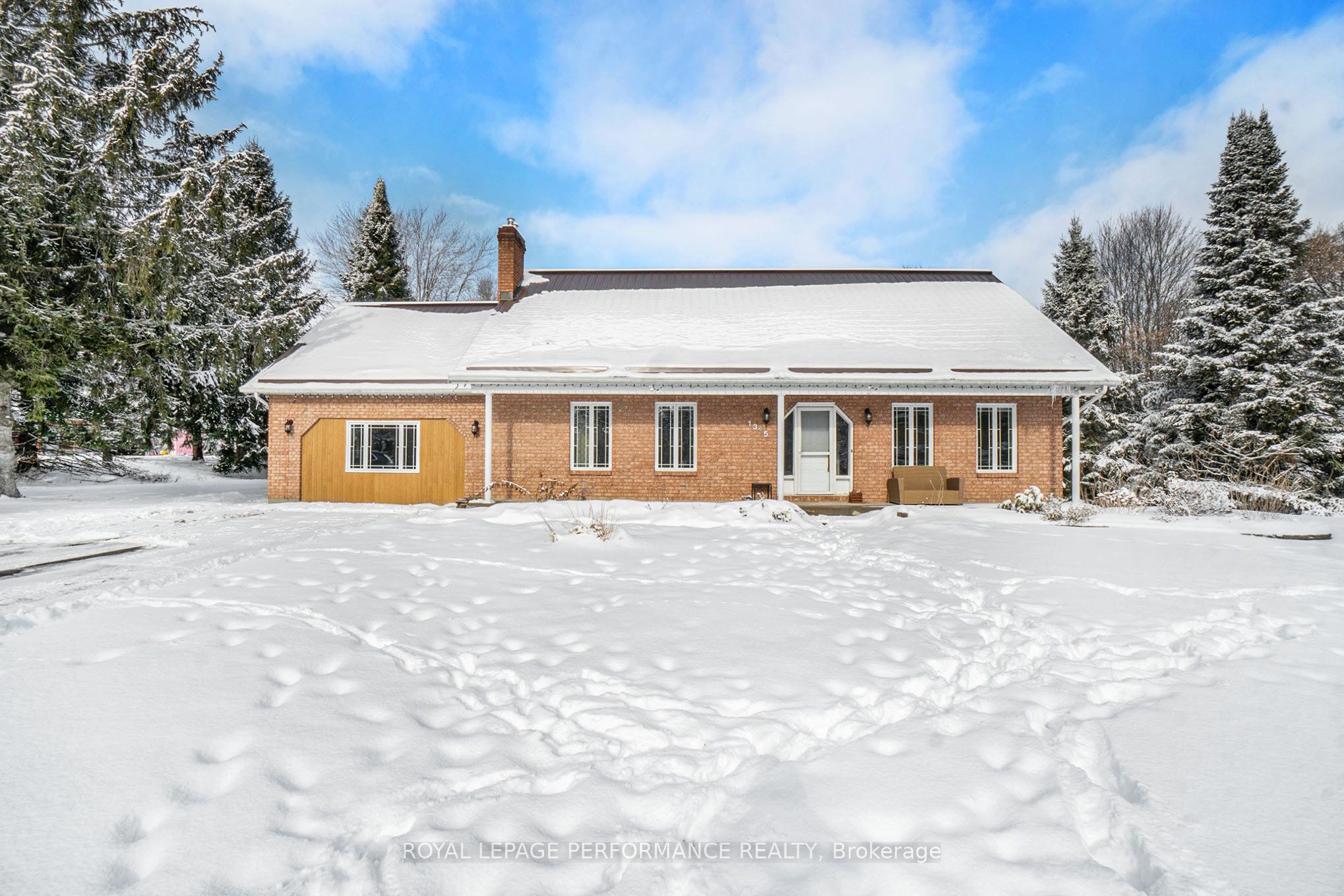 1395 Notre-dame Street Property Photo