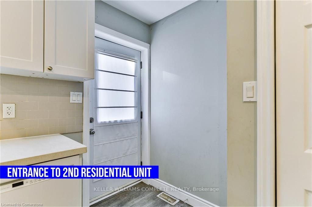 1256 King Street Property Photo 16