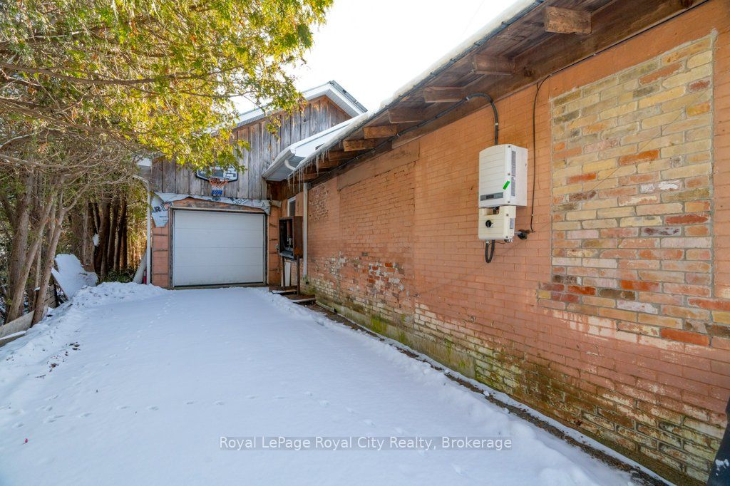163 Alice Street Property Photo 31