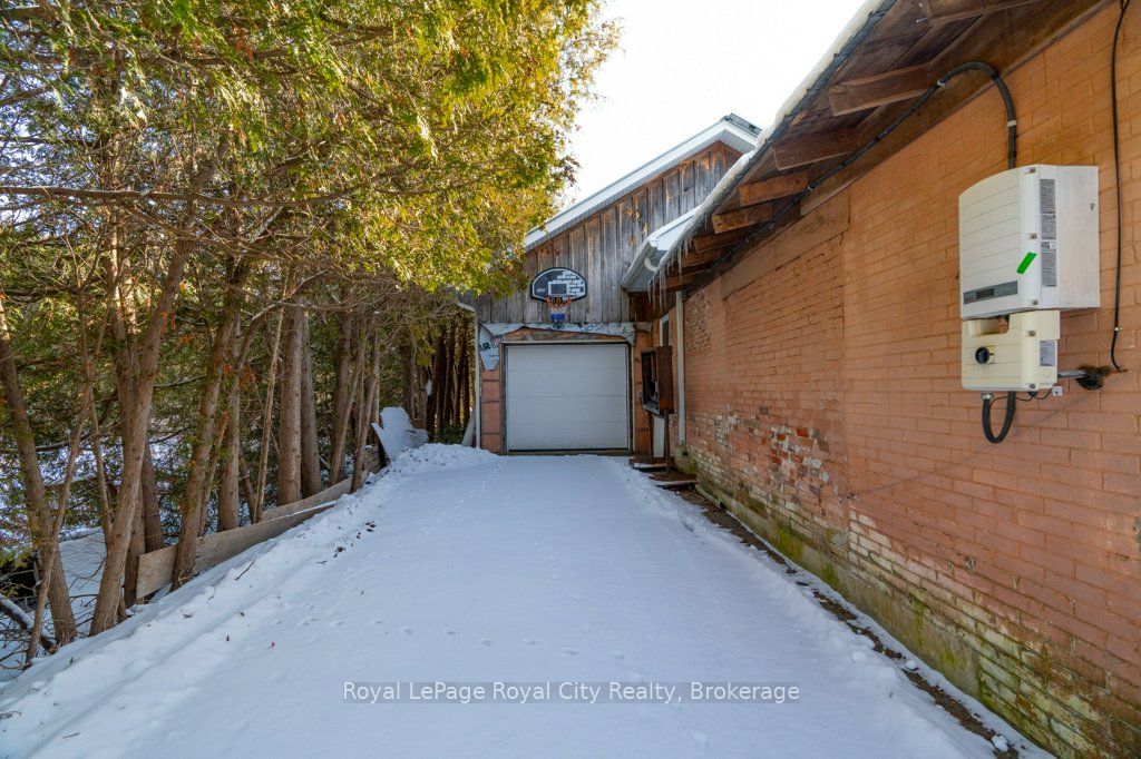 163 Alice Street Property Photo 32