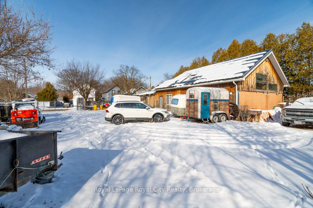 163 Alice Street Property Photo 37