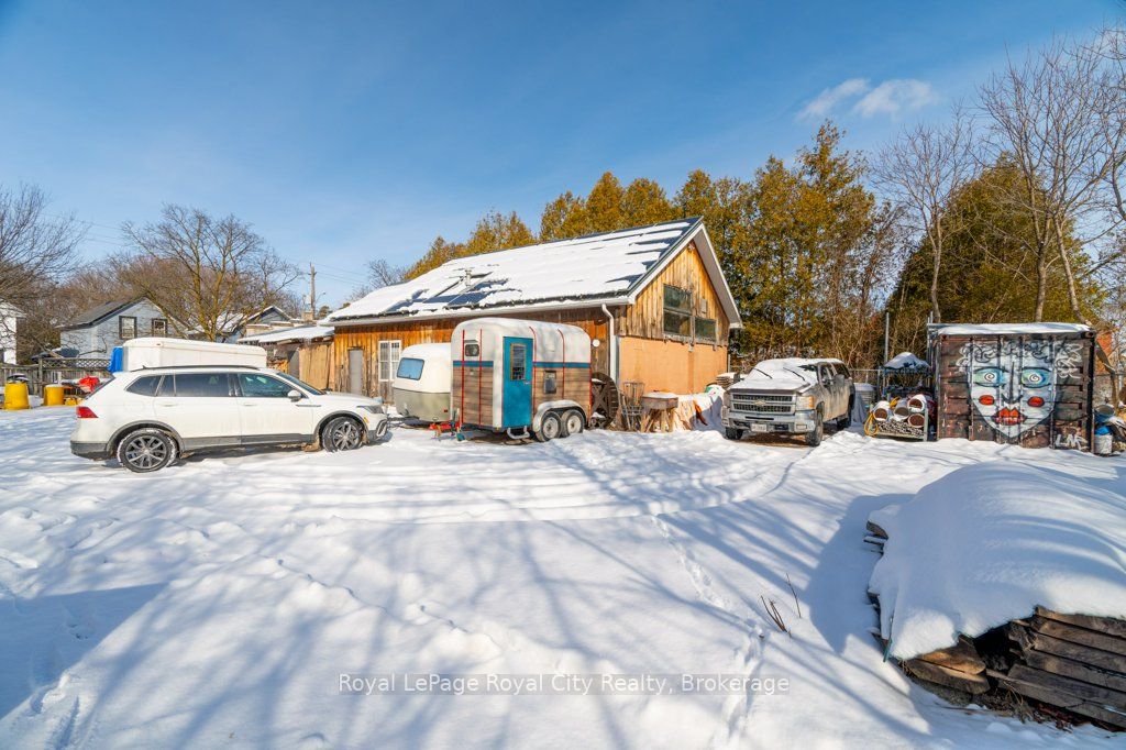 163 Alice Street Property Photo 38
