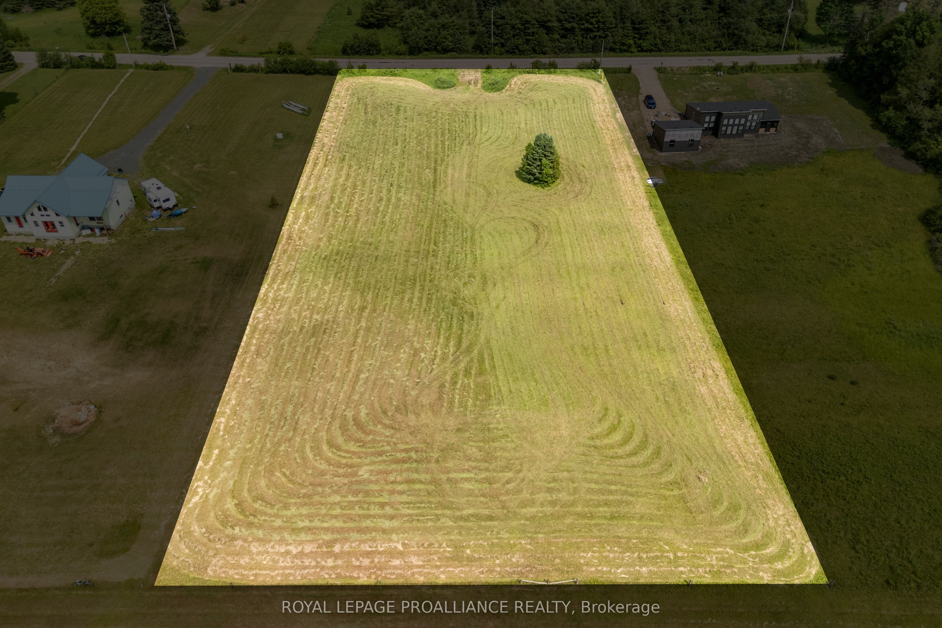 1226 Gull Lake Rd Property Photo 1