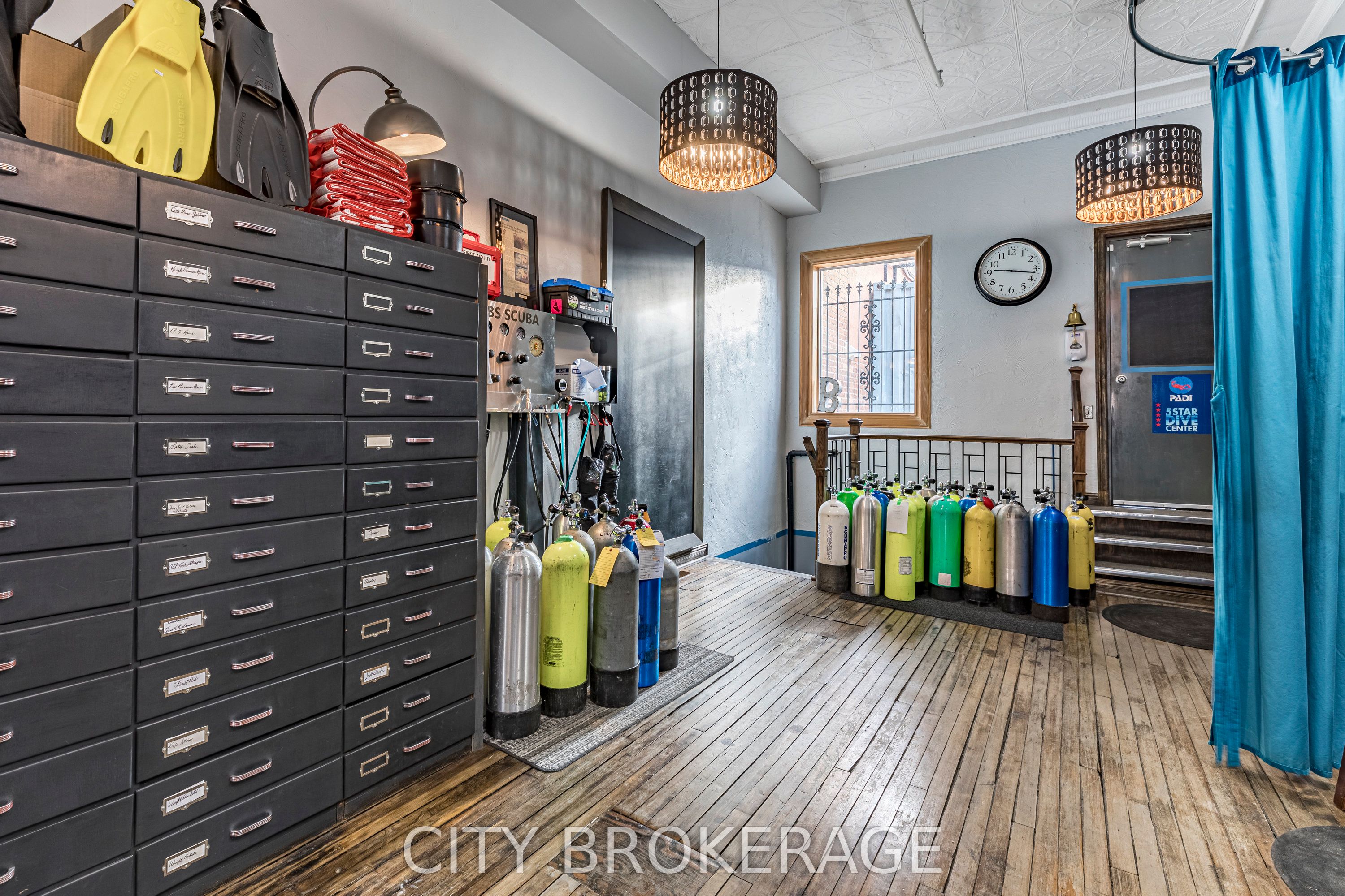 220 1/2 Kenilworth Avenue Property Photo 11
