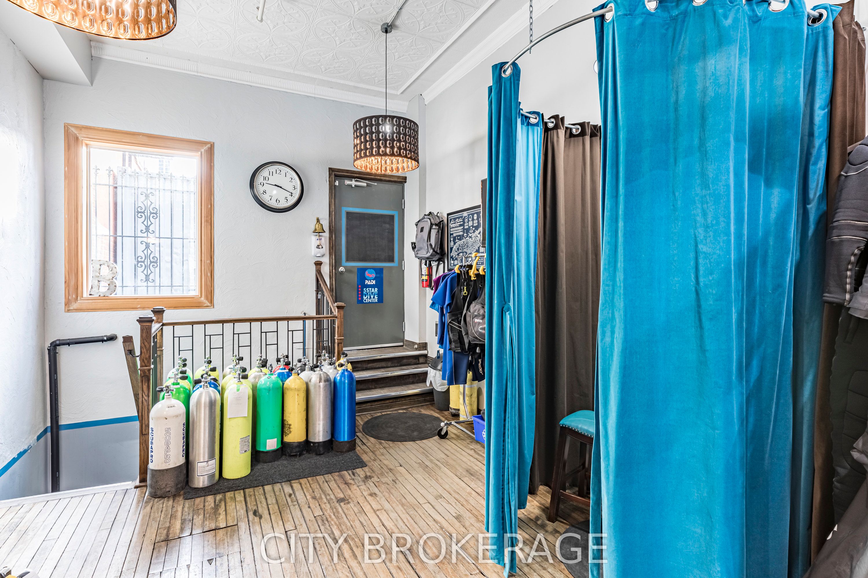 220 1/2 Kenilworth Avenue Property Photo 12