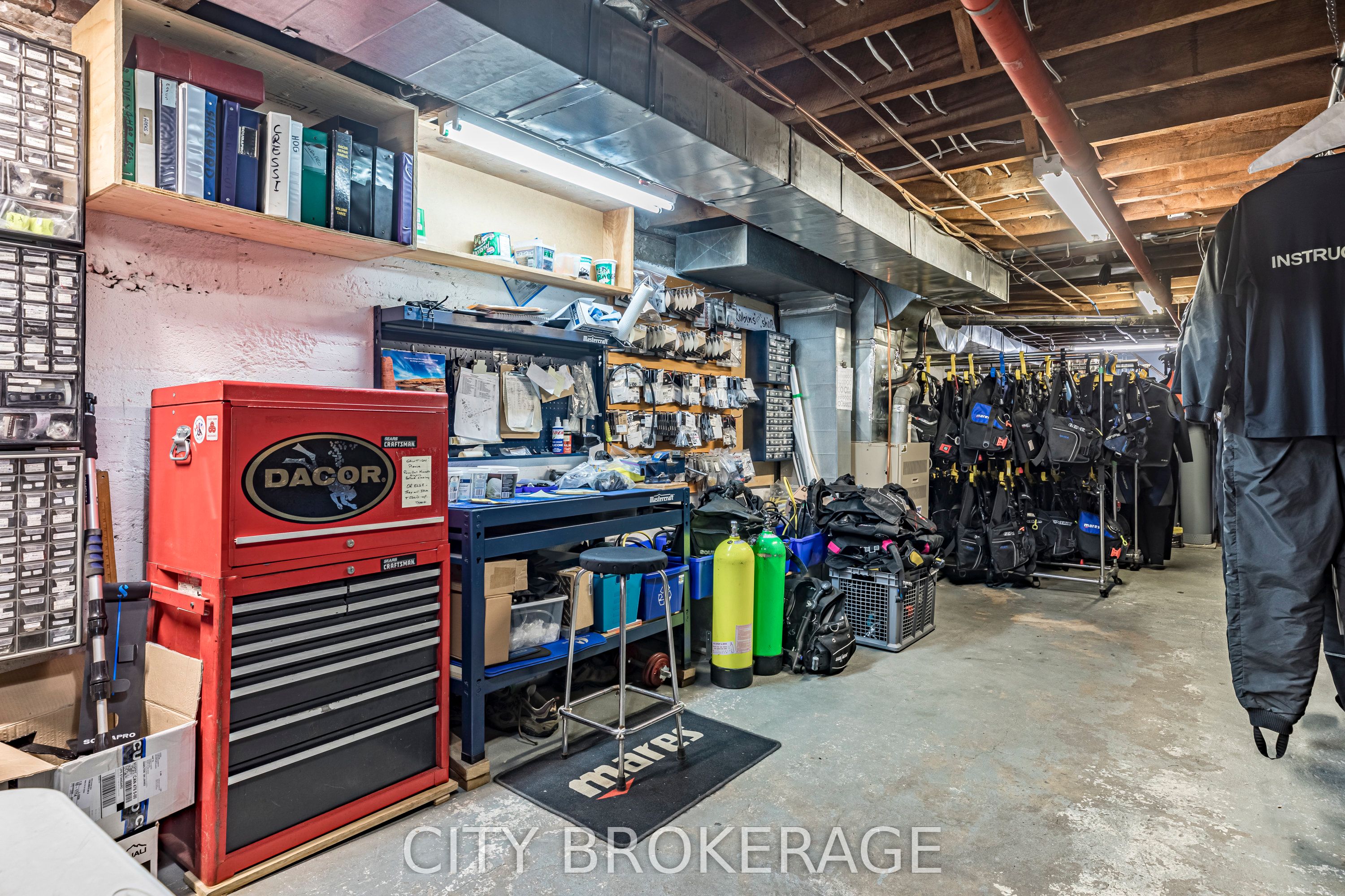 220 1/2 Kenilworth Avenue Property Photo 18