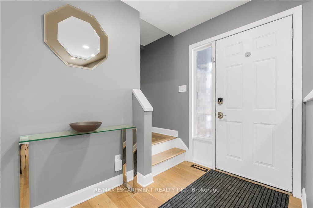 19 Bal Harbour Drive Property Photo 4