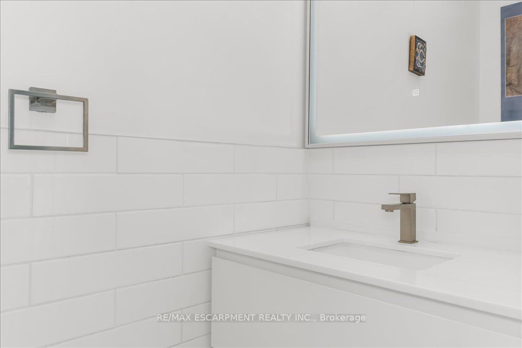 19 Bal Harbour Drive Property Photo 14