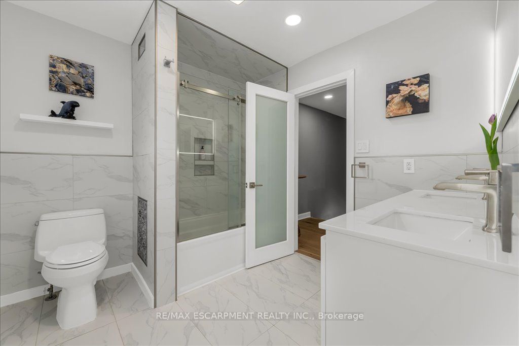 19 Bal Harbour Drive Property Photo 18
