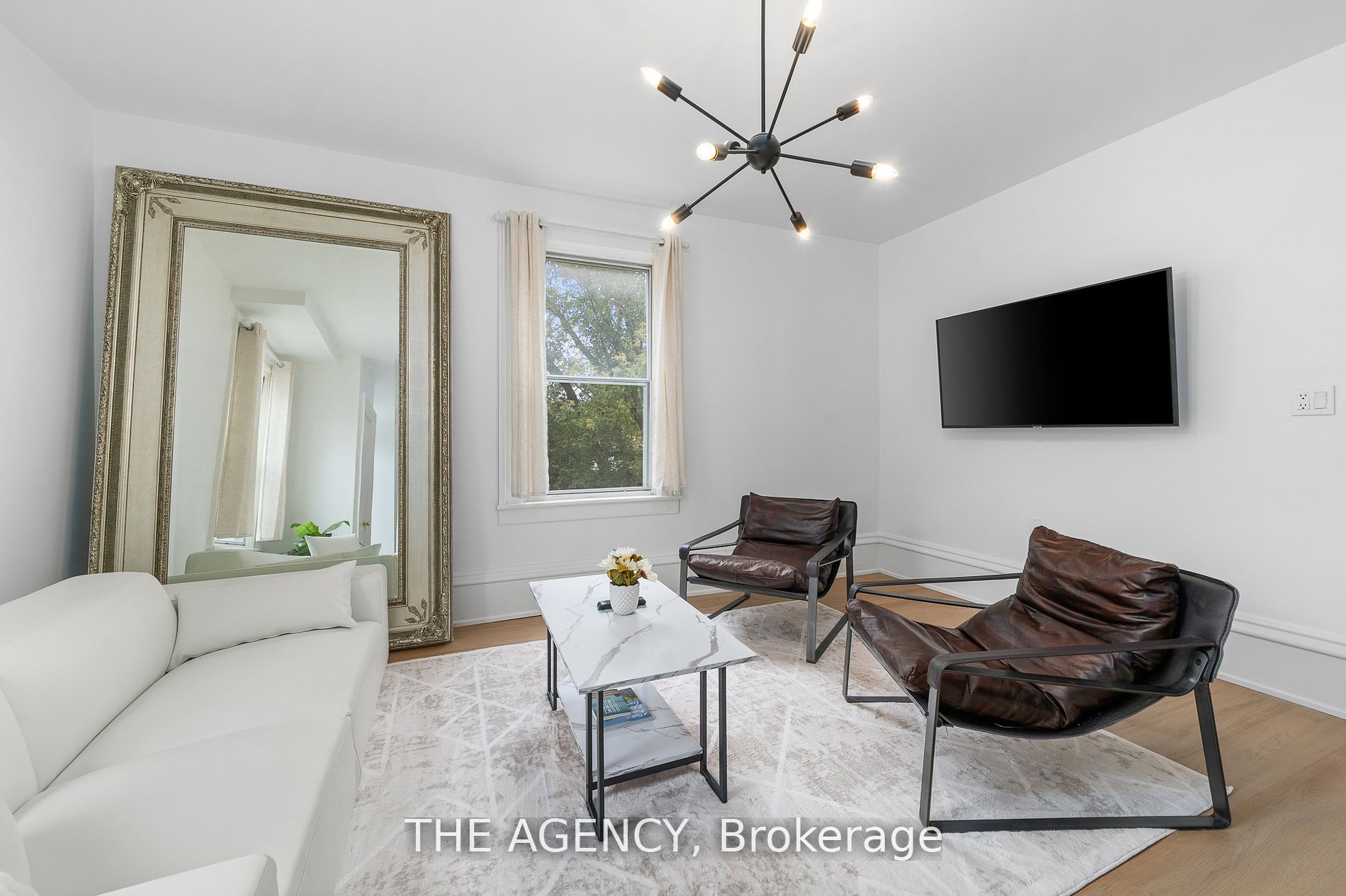 16 Elks Street Property Photo 2