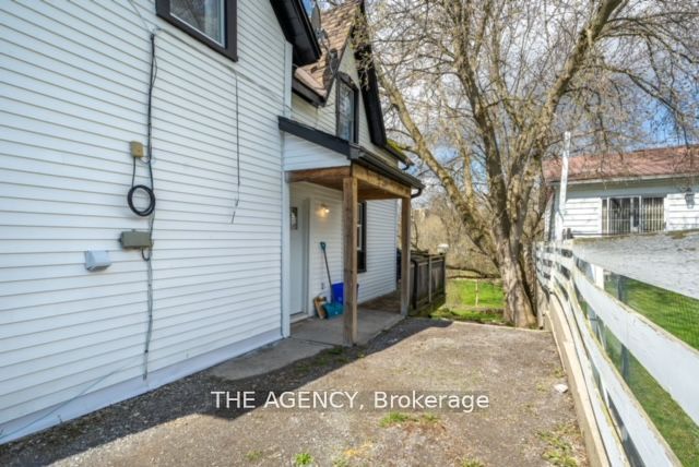 16 Elks Street Property Photo 20