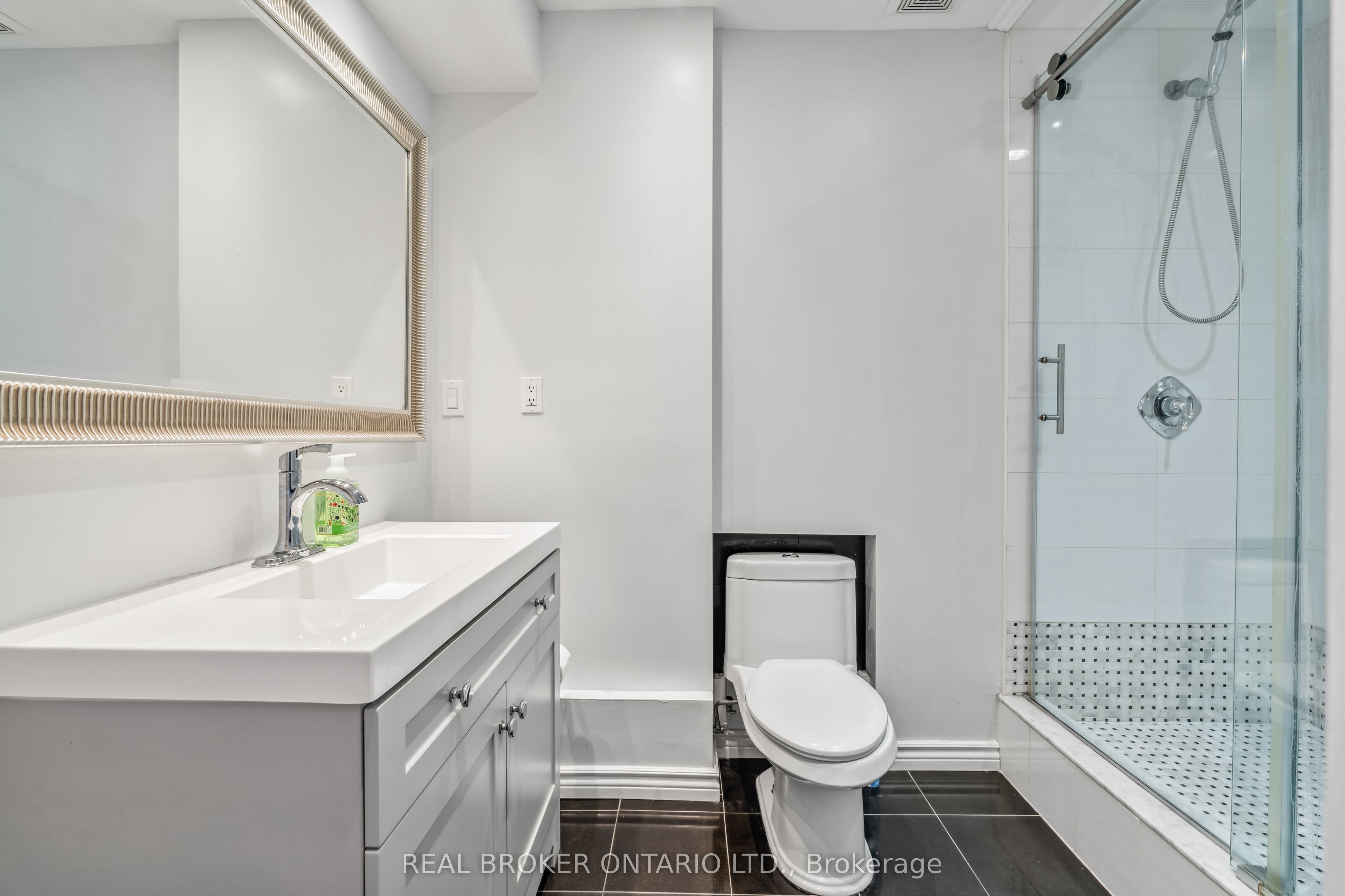 197 King Street Property Photo 37