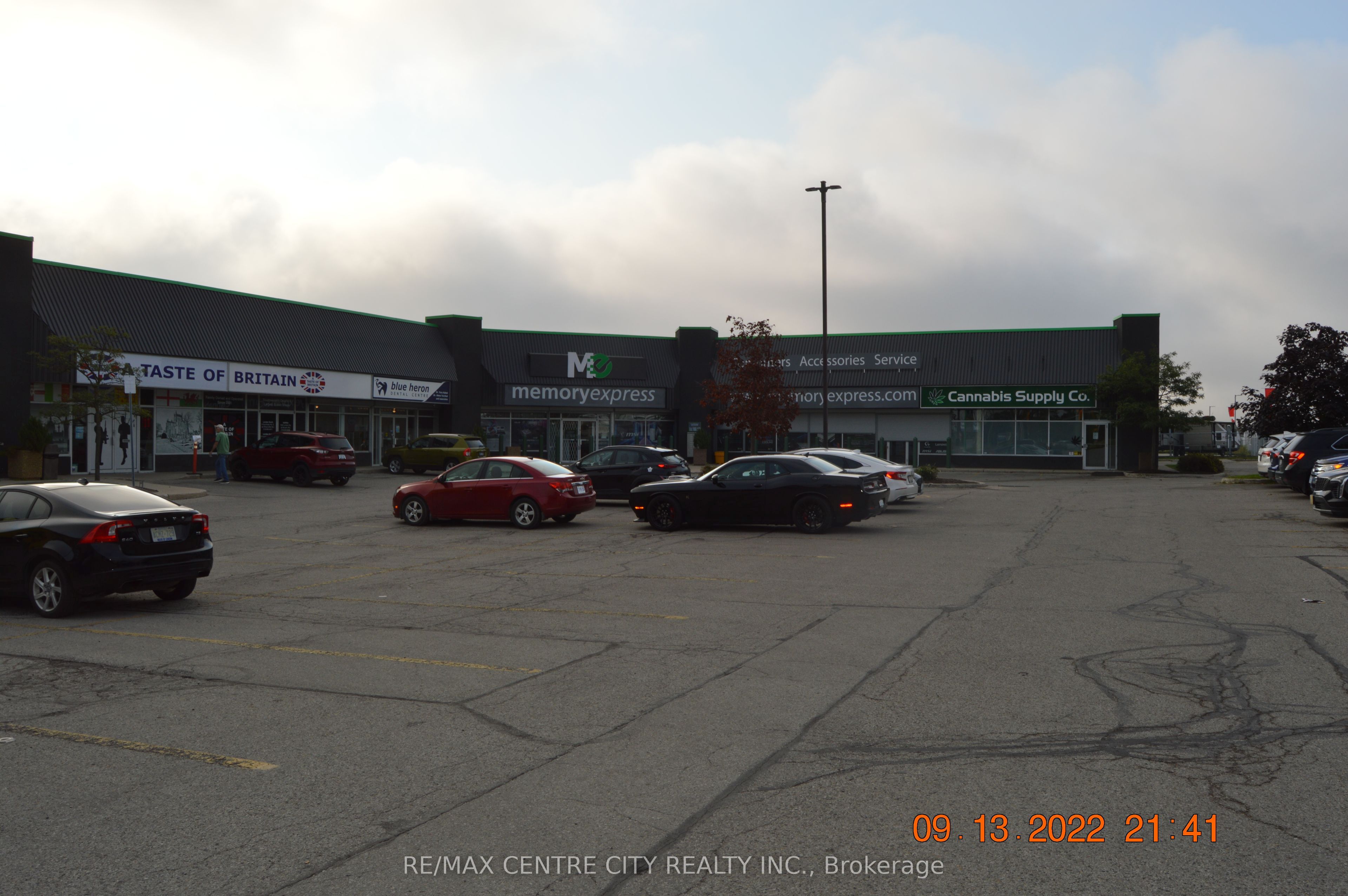 #14 - 9 Southdale Road Property Photo 1
