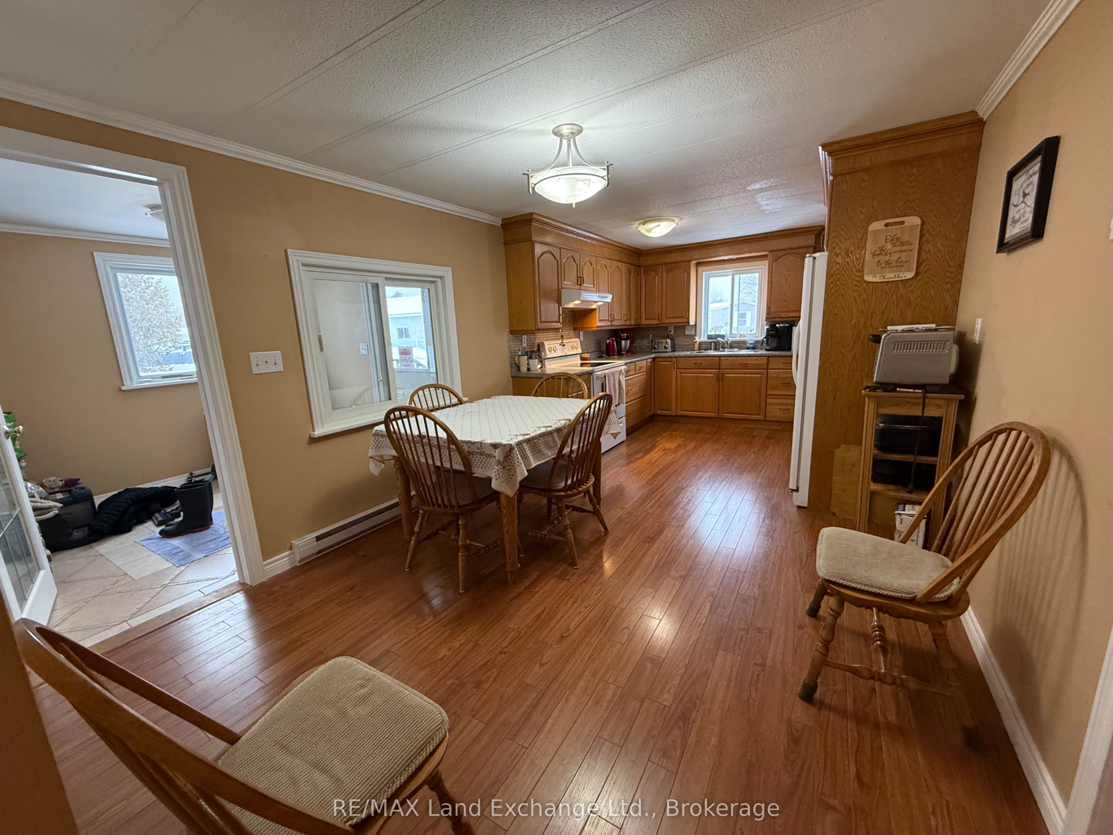 50 Maplewood Boulevard Property Photo 7