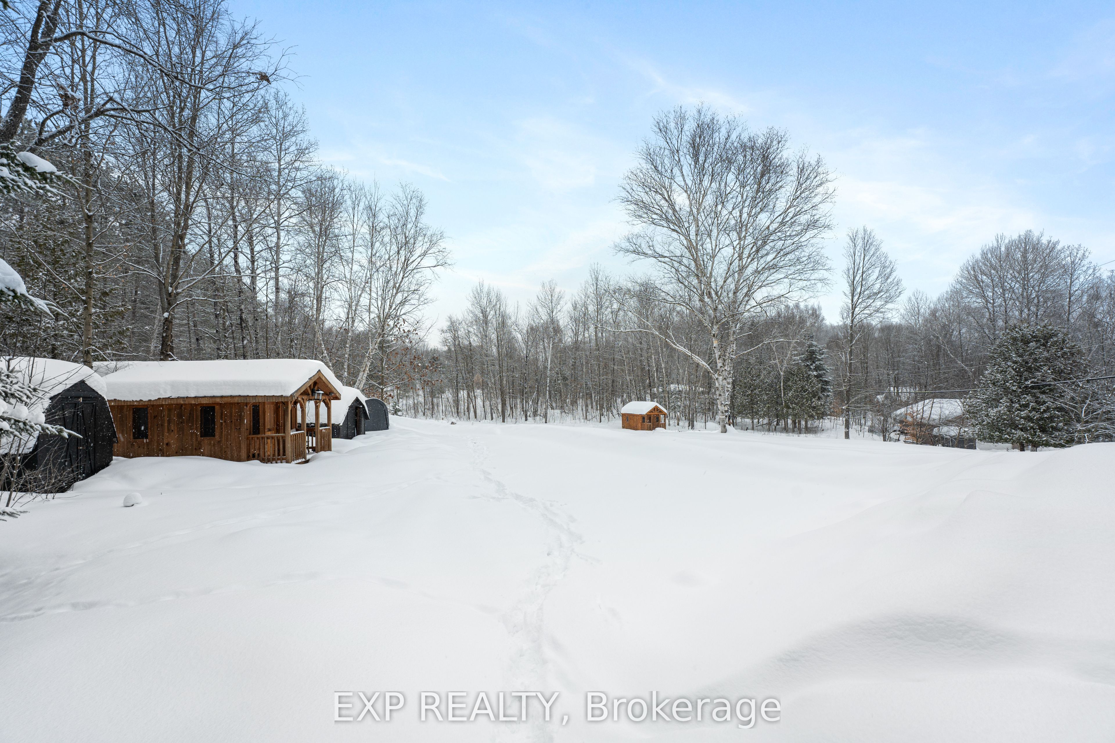 1044 Shanahan Trail Property Photo 3