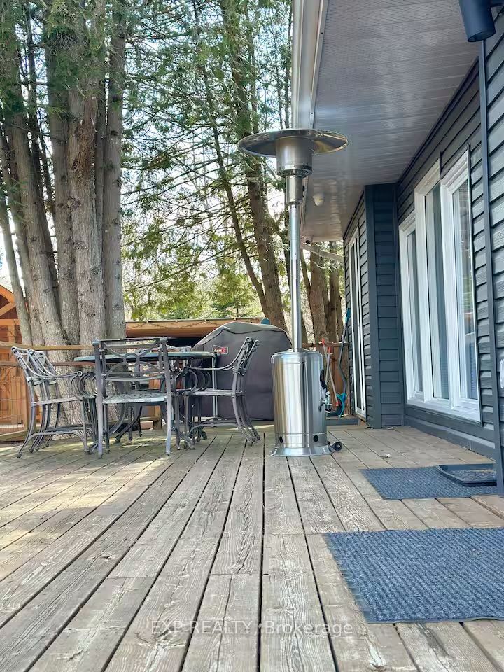 1044 Shanahan Trail Property Photo 14