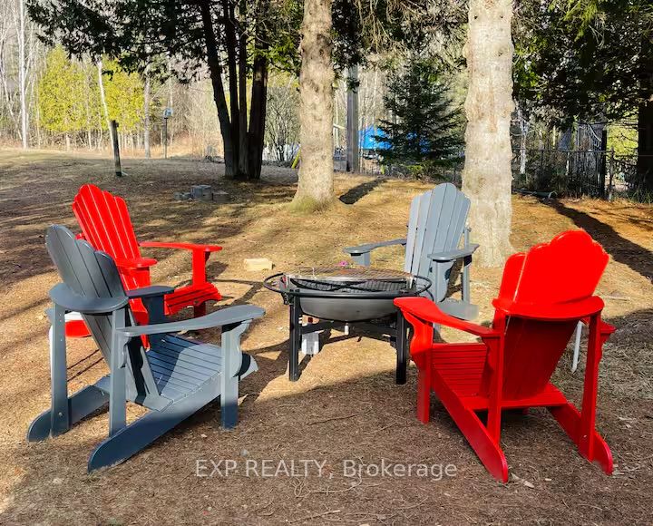 1044 Shanahan Trail Property Photo 15