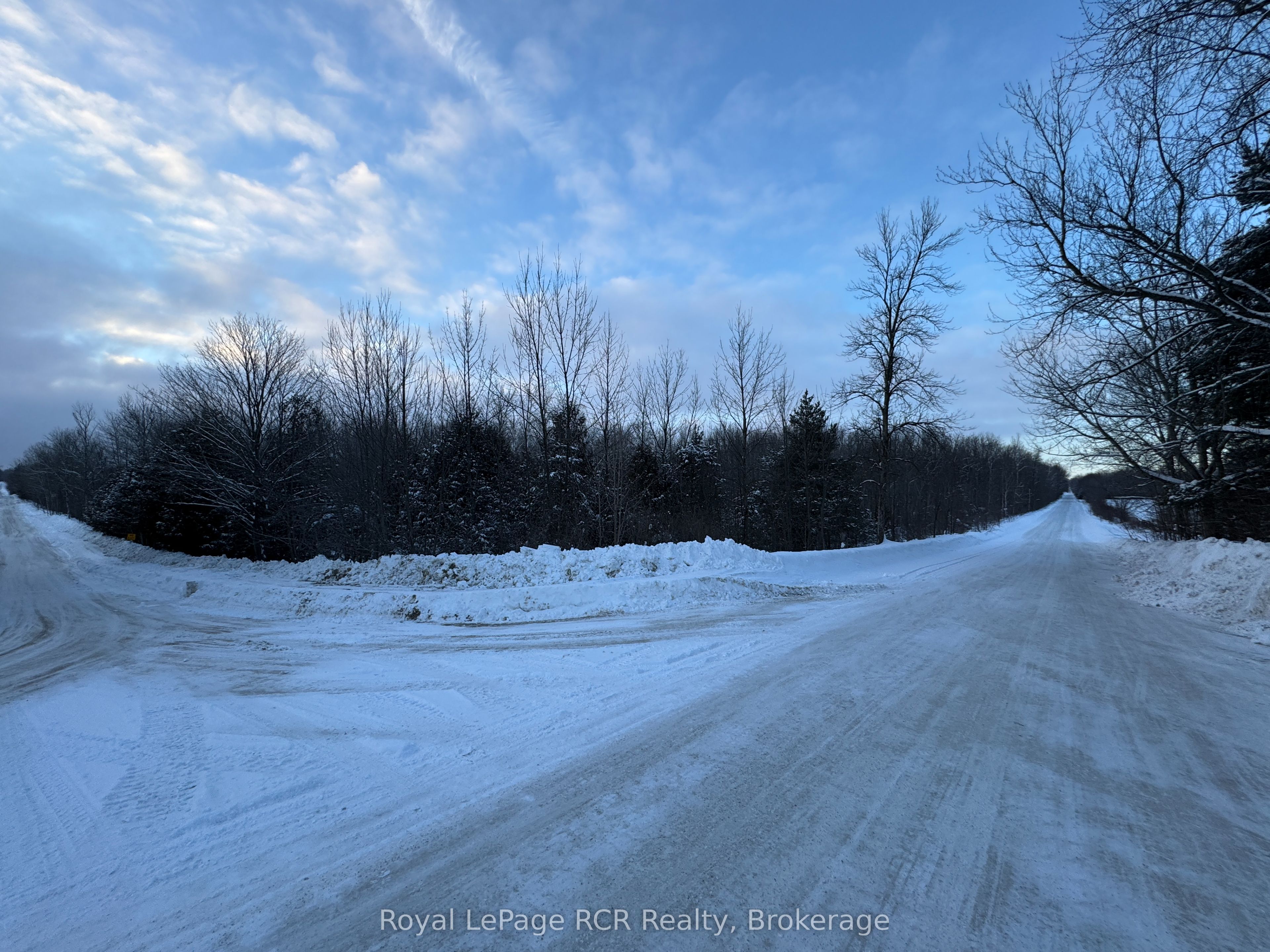 216 Country Road Property Photo 3