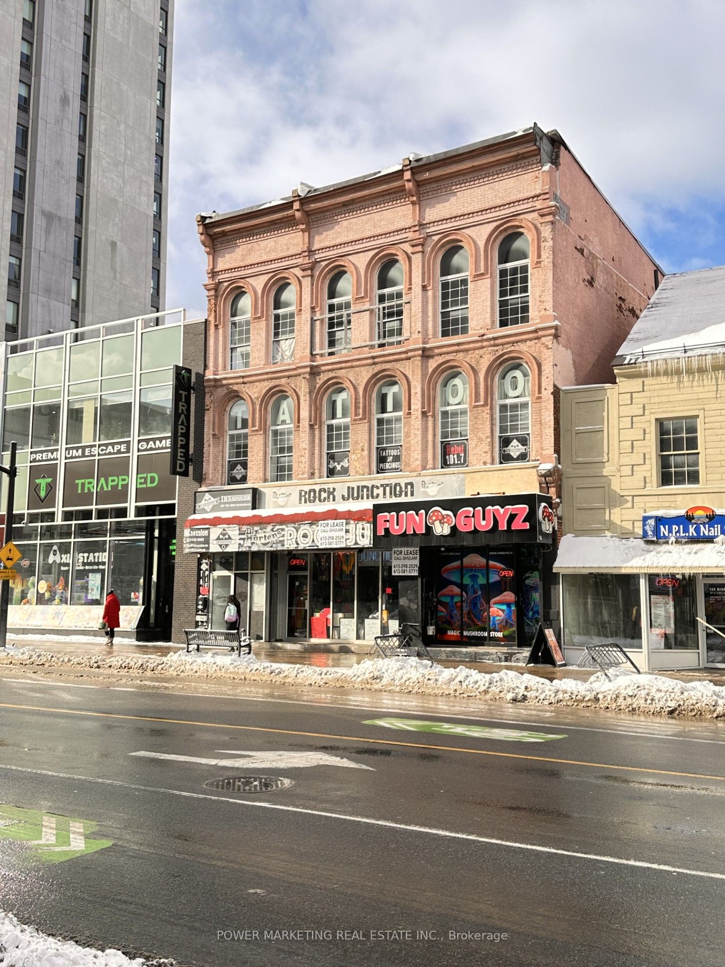 151 Rideau St Property Photo