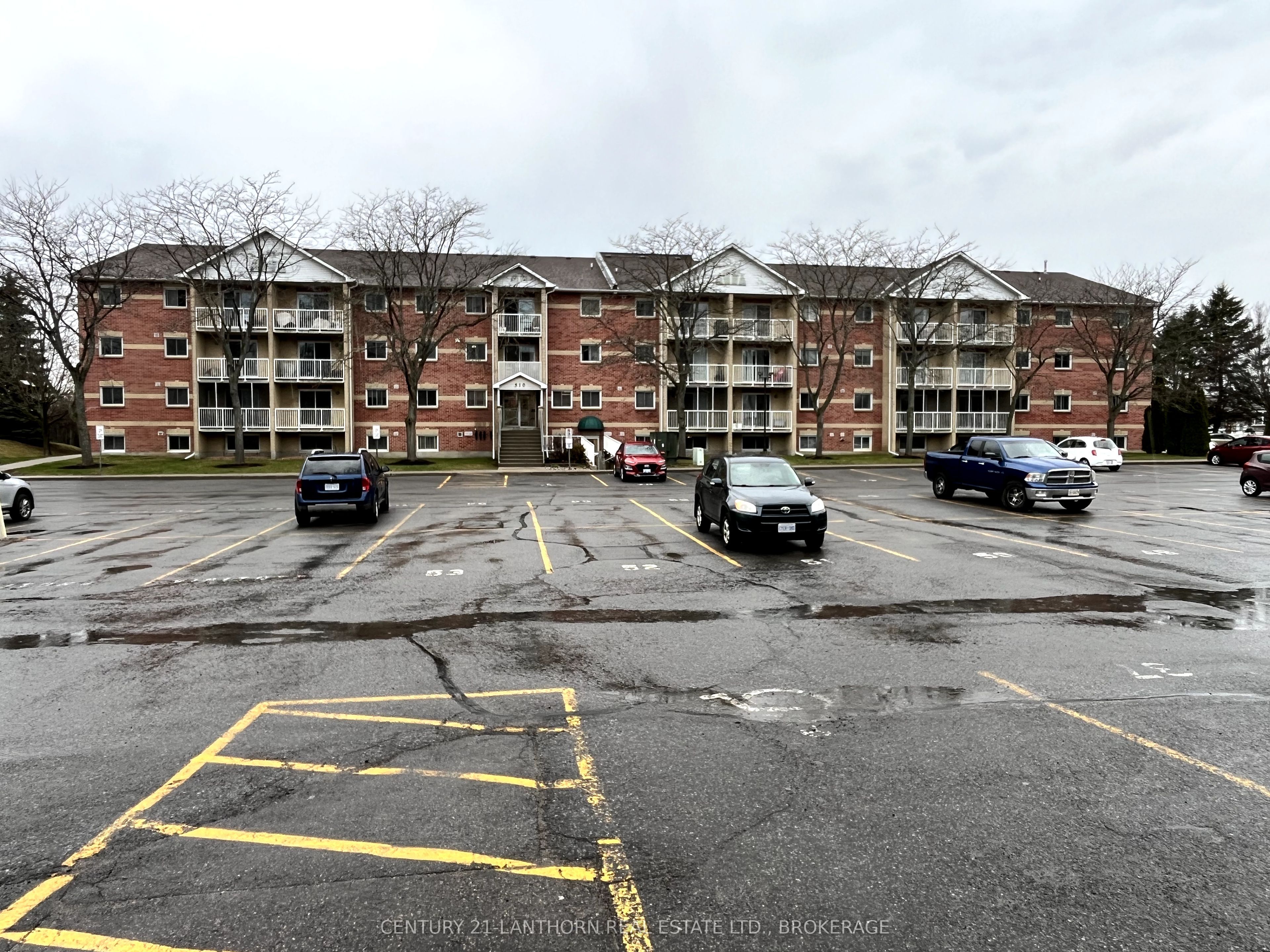 #204 - 310 Kingsdale Avenue Property Photo 1