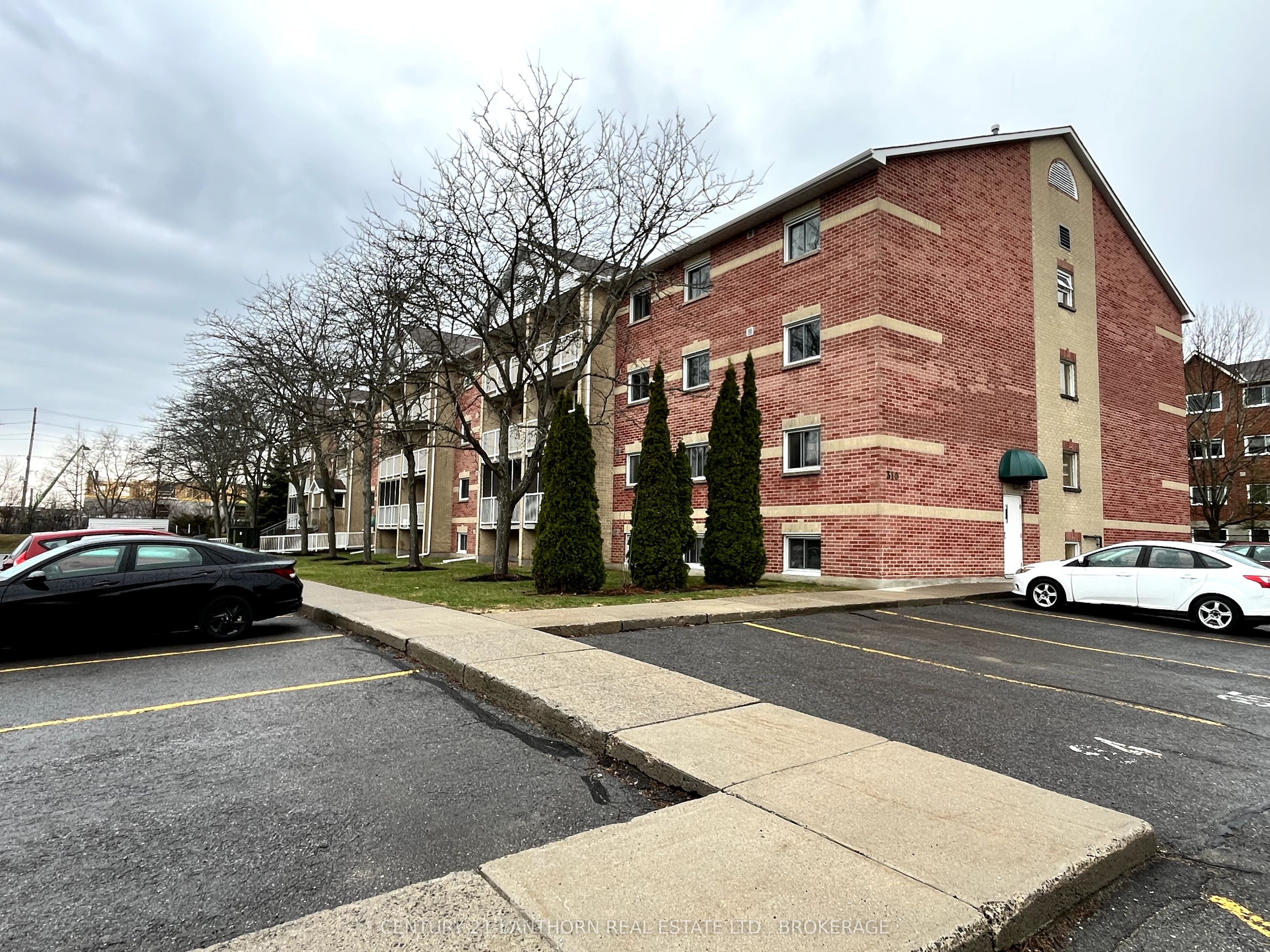 #204 - 310 Kingsdale Avenue Property Photo 3