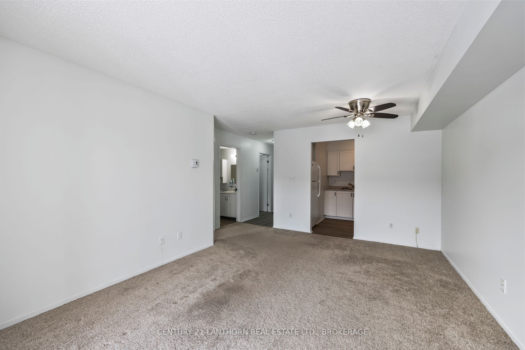 #204 - 310 Kingsdale Avenue Property Photo 15