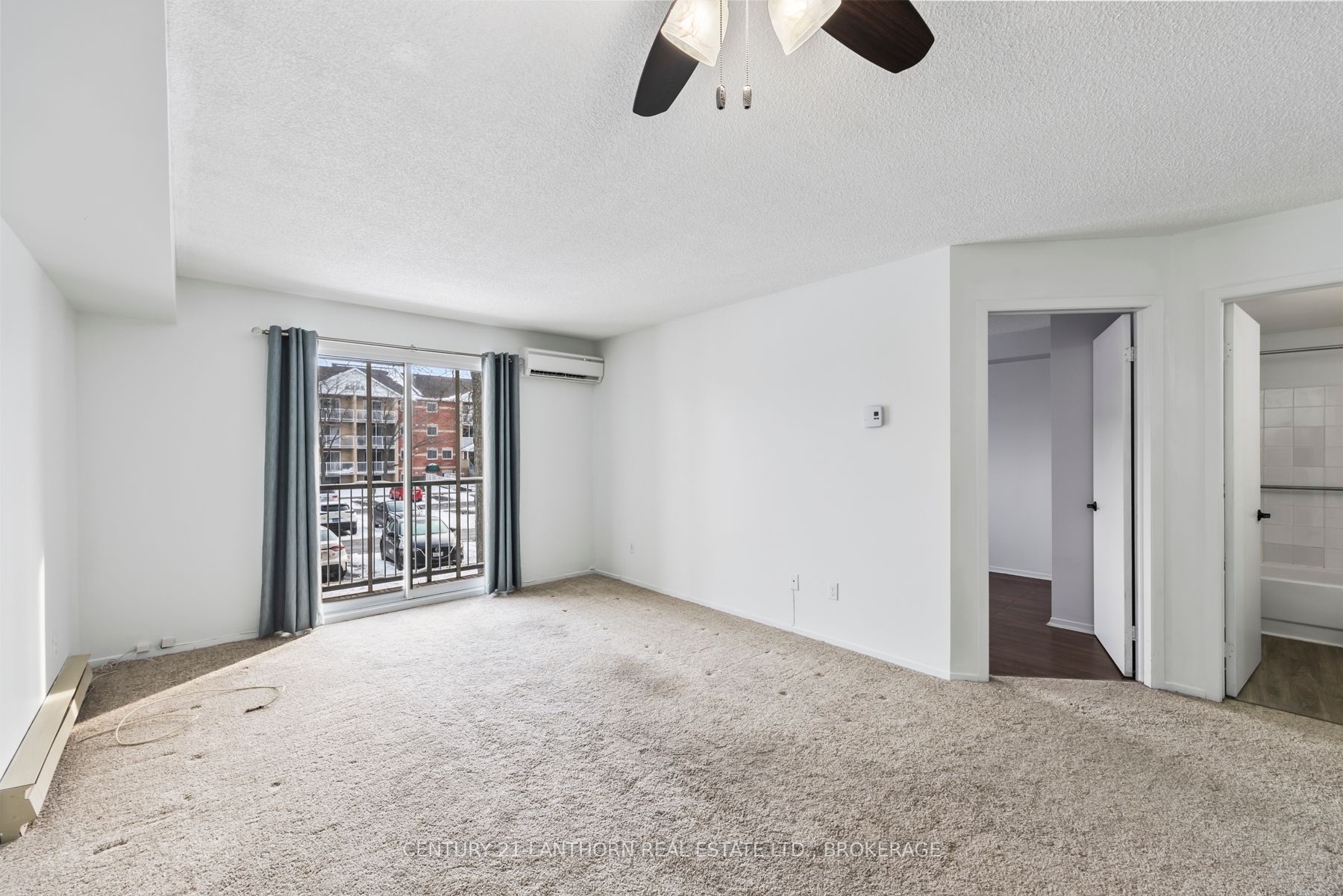 #204 - 310 Kingsdale Avenue Property Photo 16