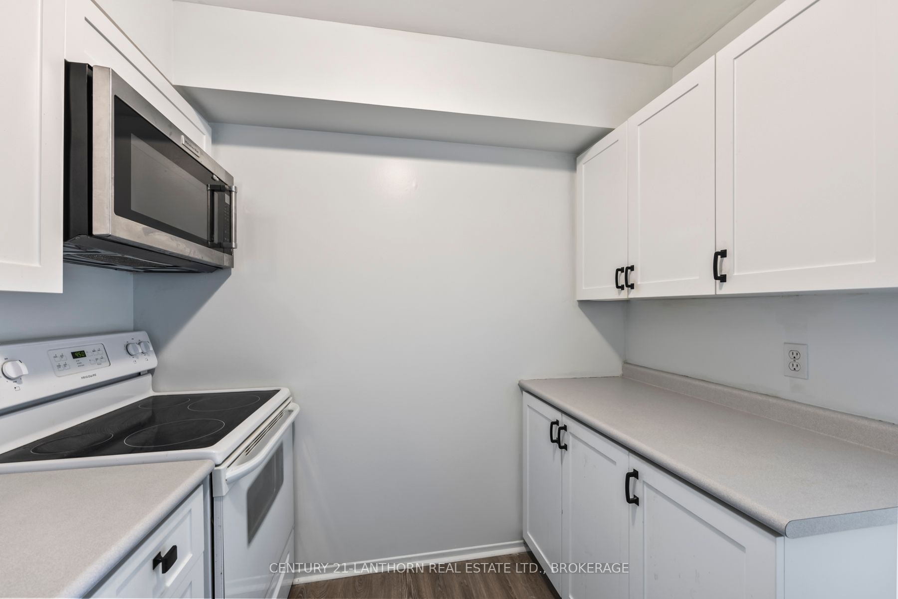 #204 - 310 Kingsdale Avenue Property Photo 19