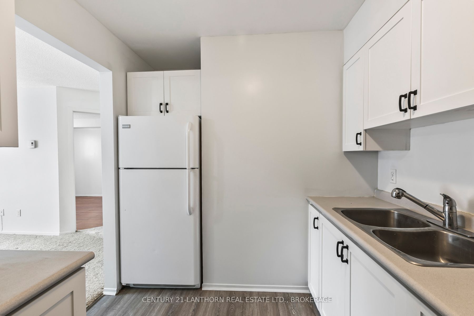 #204 - 310 Kingsdale Avenue Property Photo 20