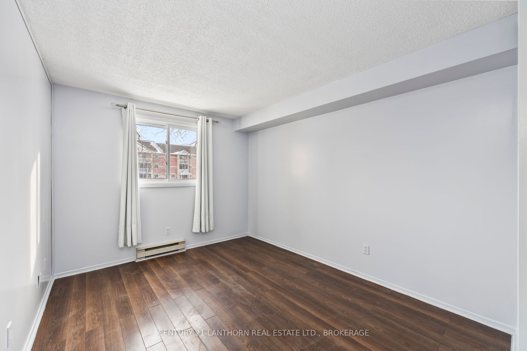 #204 - 310 Kingsdale Avenue Property Photo 21