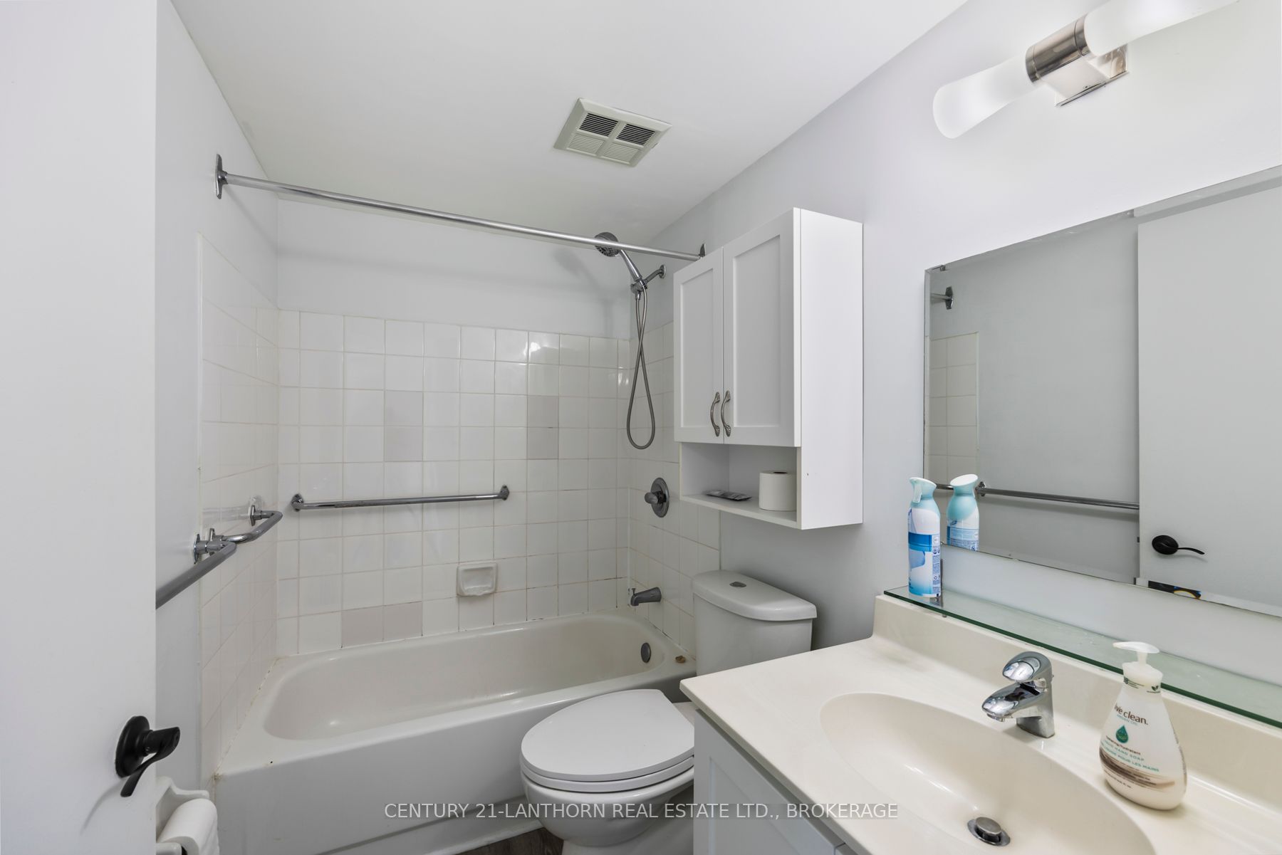 #204 - 310 Kingsdale Avenue Property Photo 23