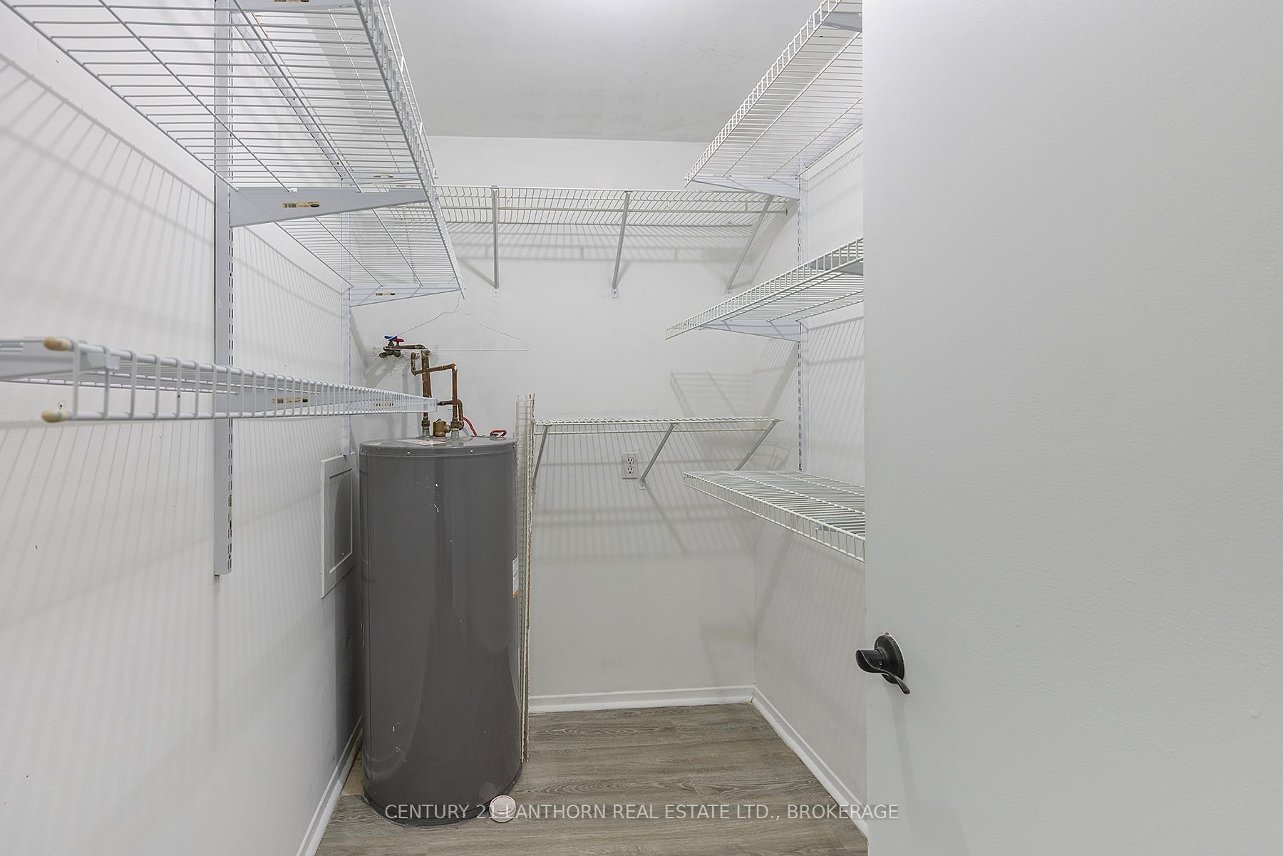 #204 - 310 Kingsdale Avenue Property Photo 24