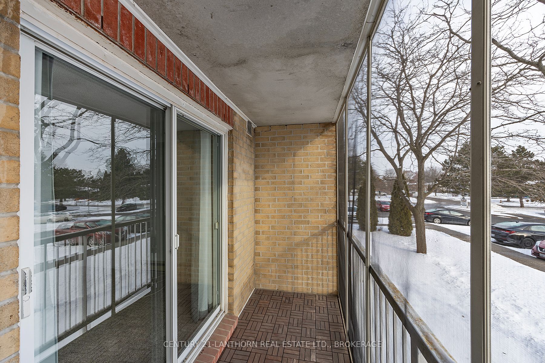 #204 - 310 Kingsdale Avenue Property Photo 27