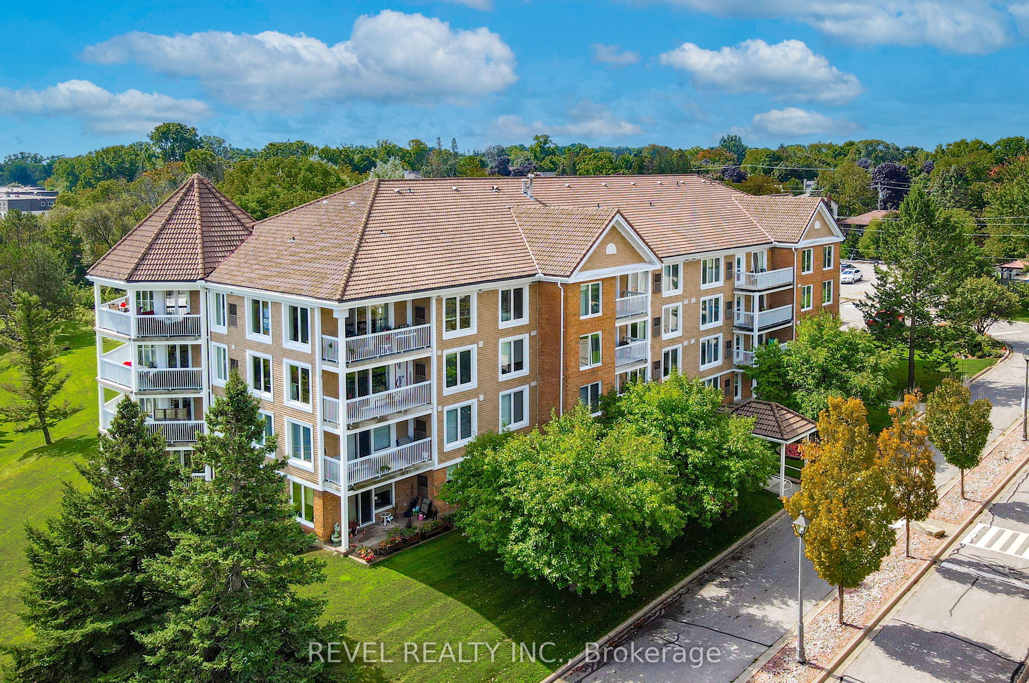 #102 - 50 Rivermill Boulevard Property Photo 2