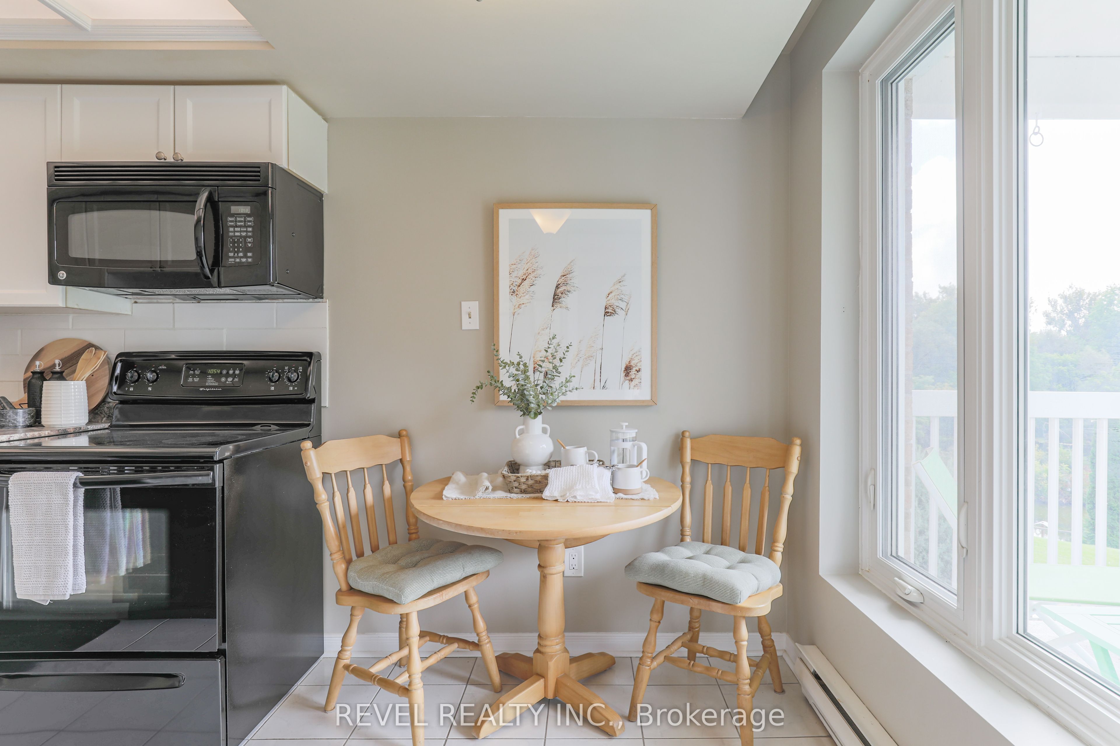 #102 - 50 Rivermill Boulevard Property Photo 11