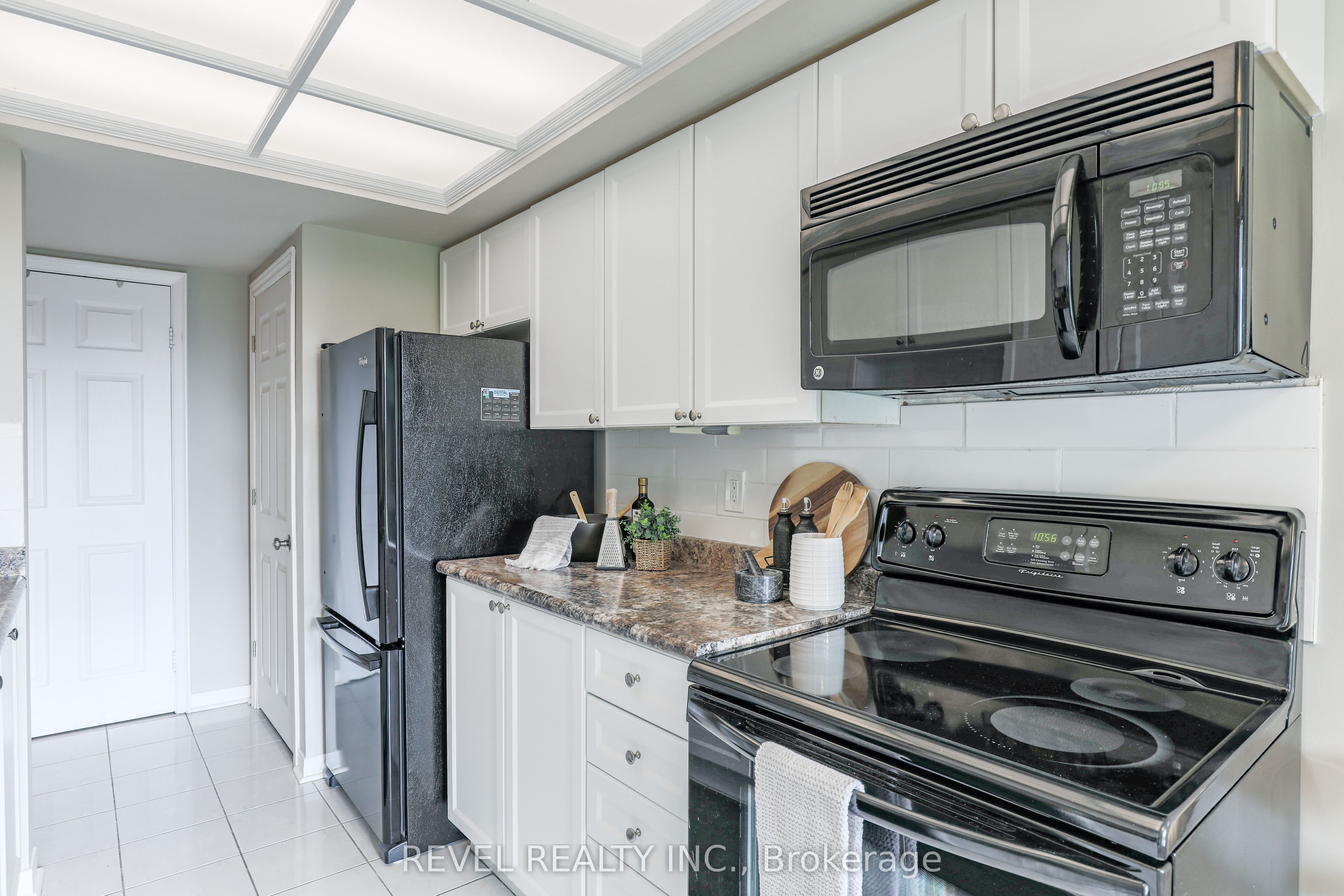 #102 - 50 Rivermill Boulevard Property Photo 14