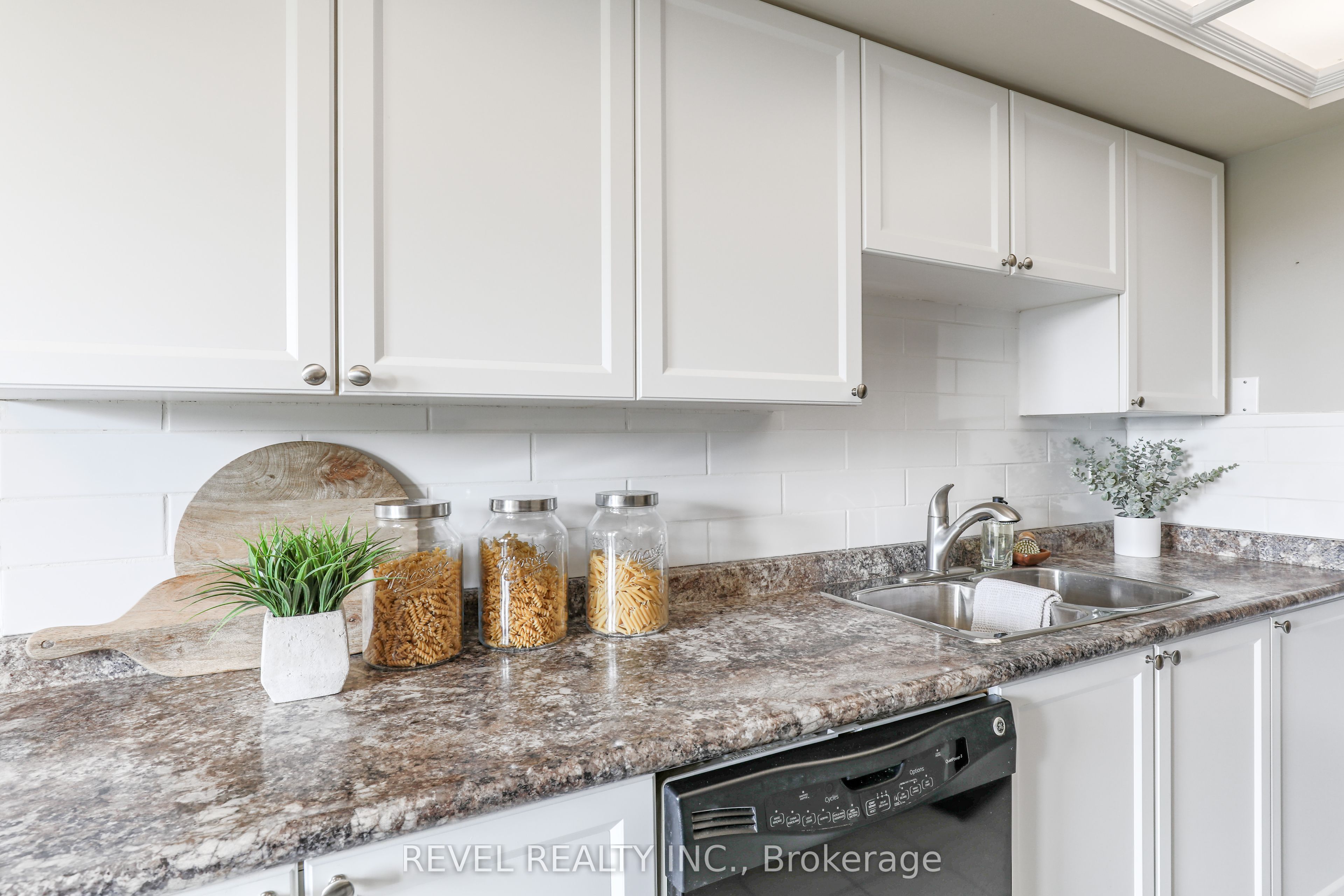 #102 - 50 Rivermill Boulevard Property Photo 15