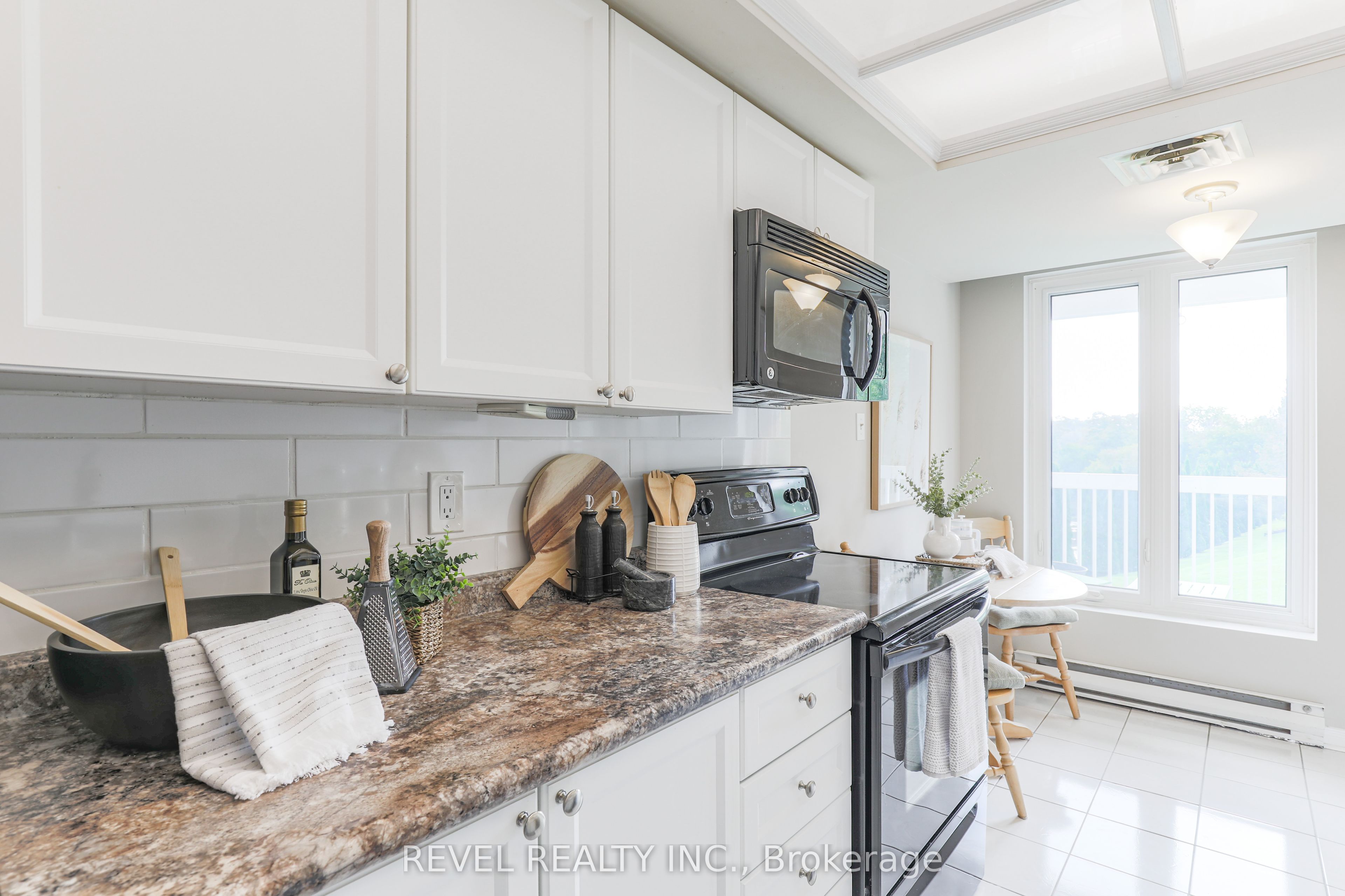 #102 - 50 Rivermill Boulevard Property Photo 17