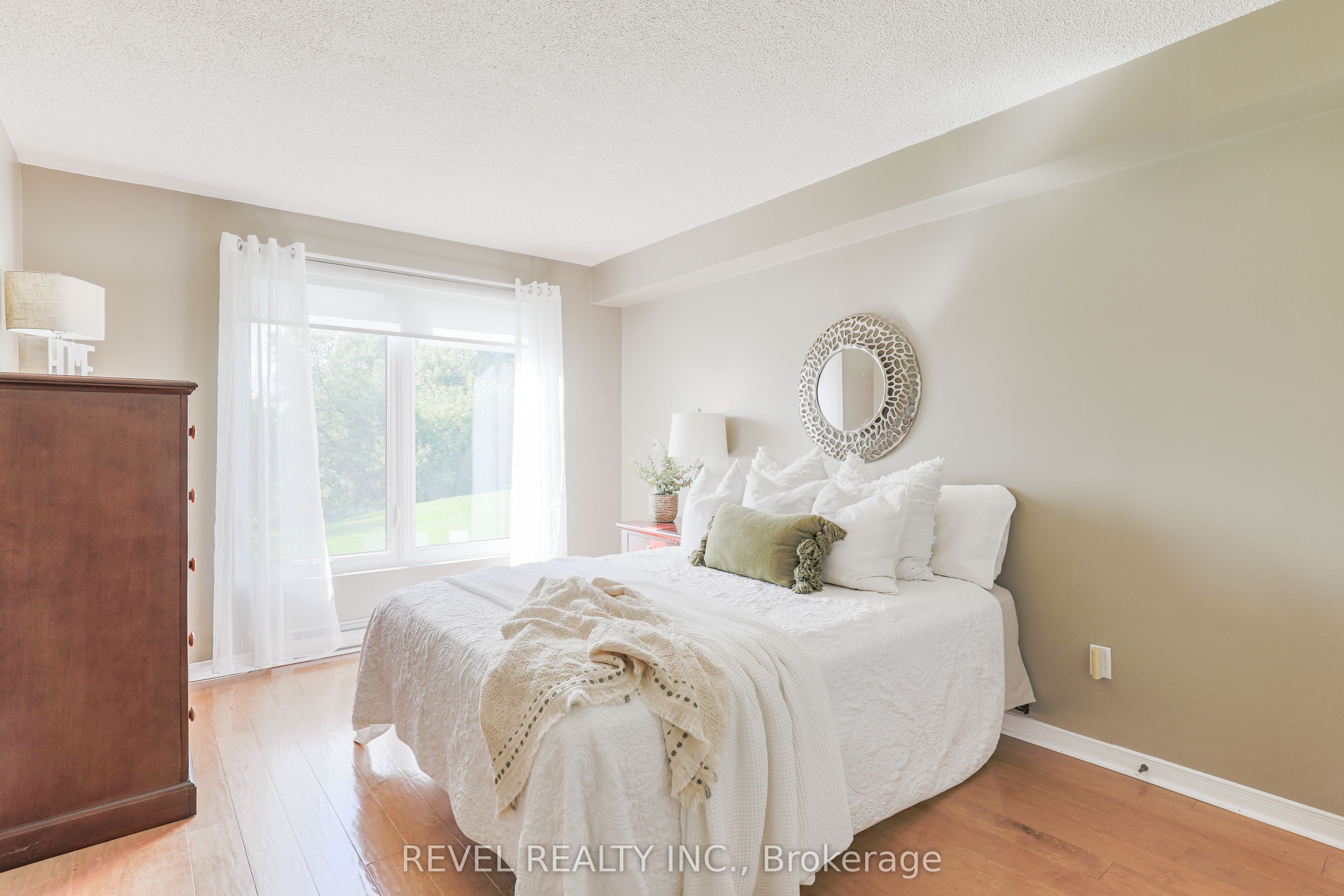 #102 - 50 Rivermill Boulevard Property Photo 20