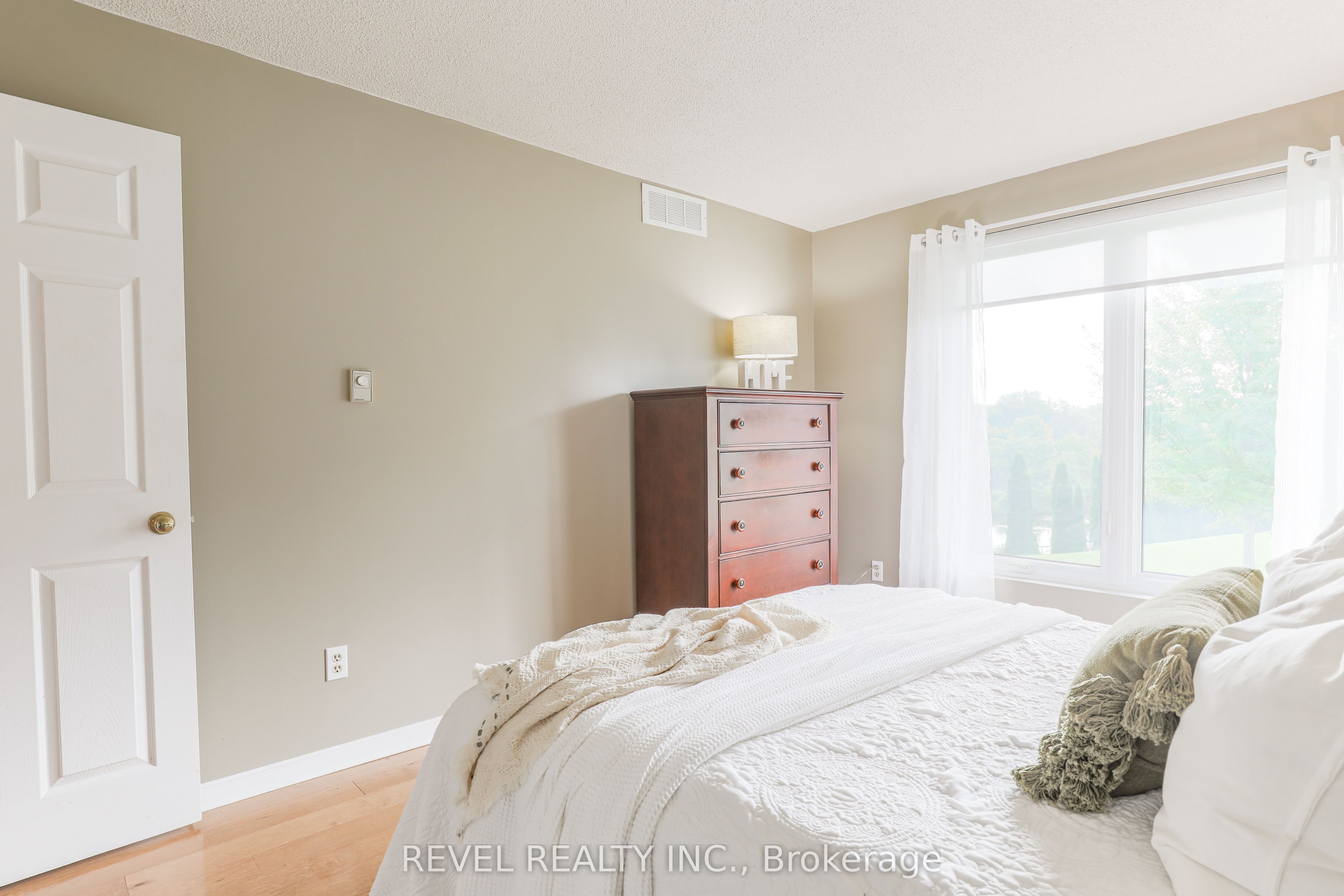 #102 - 50 Rivermill Boulevard Property Photo 21