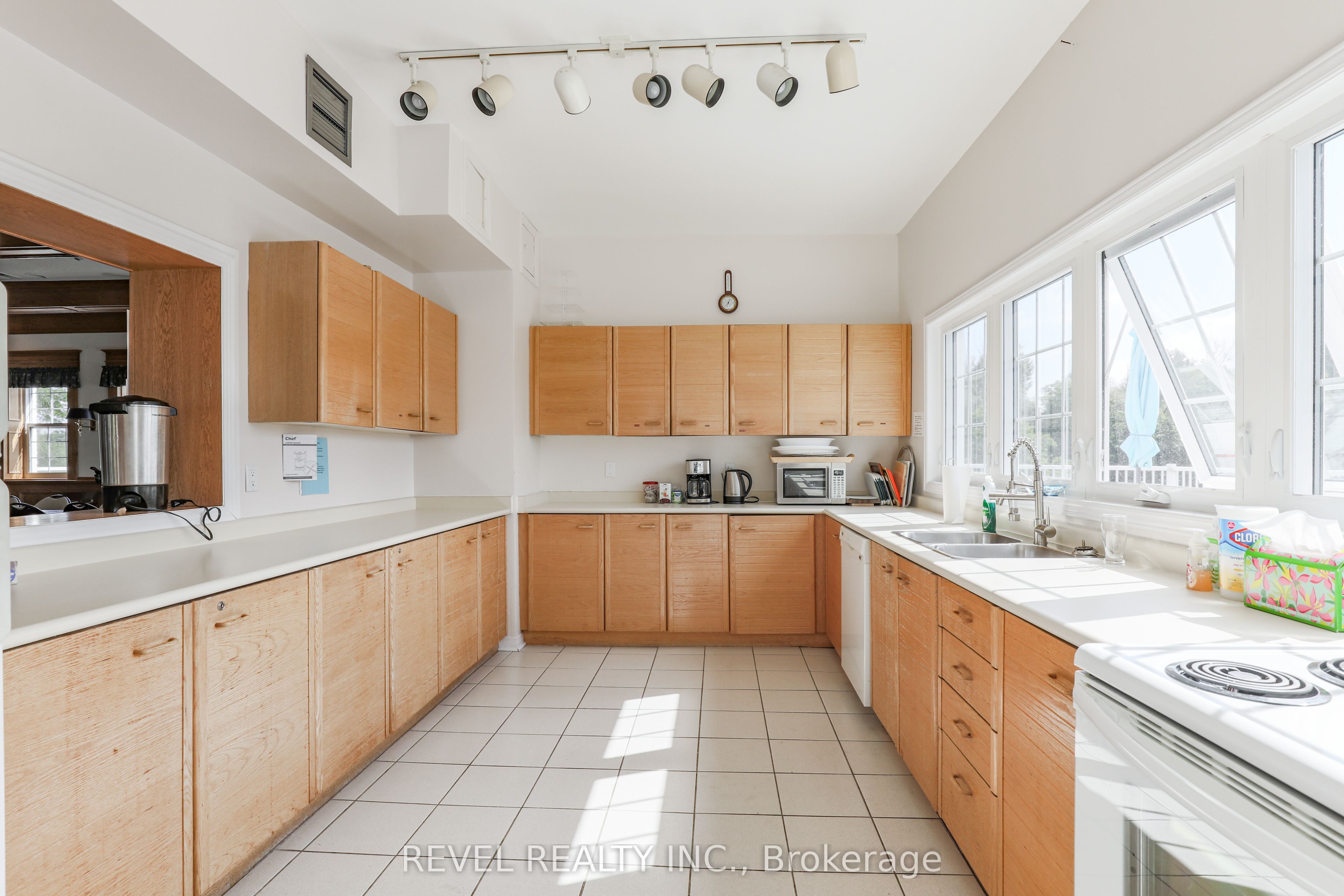 #102 - 50 Rivermill Boulevard Property Photo 39