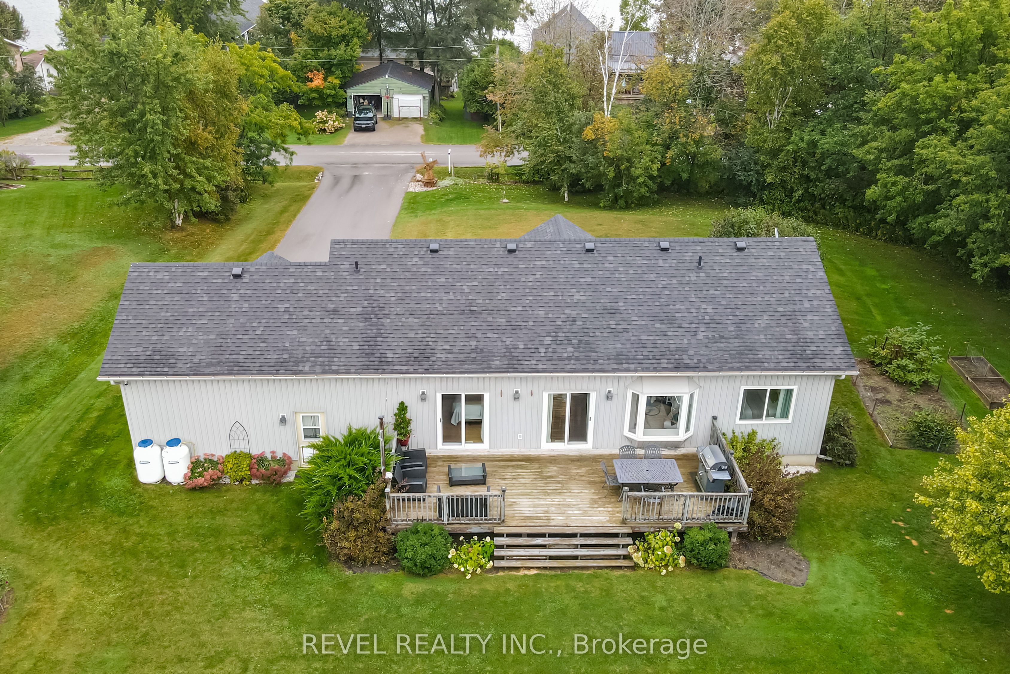 9 Grills Road Property Photo 32