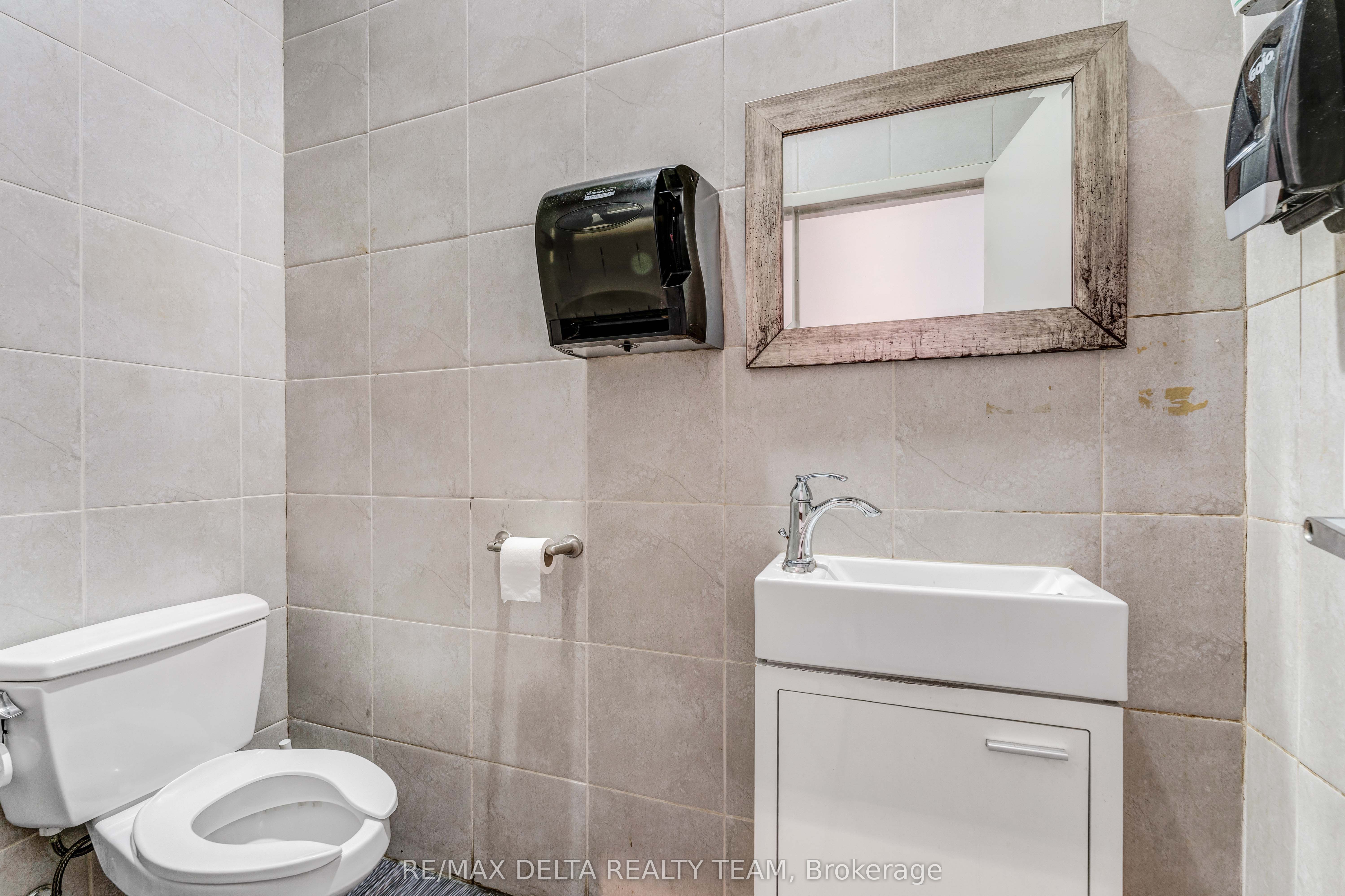 #8 - 4456 Limebank Road Property Photo 37