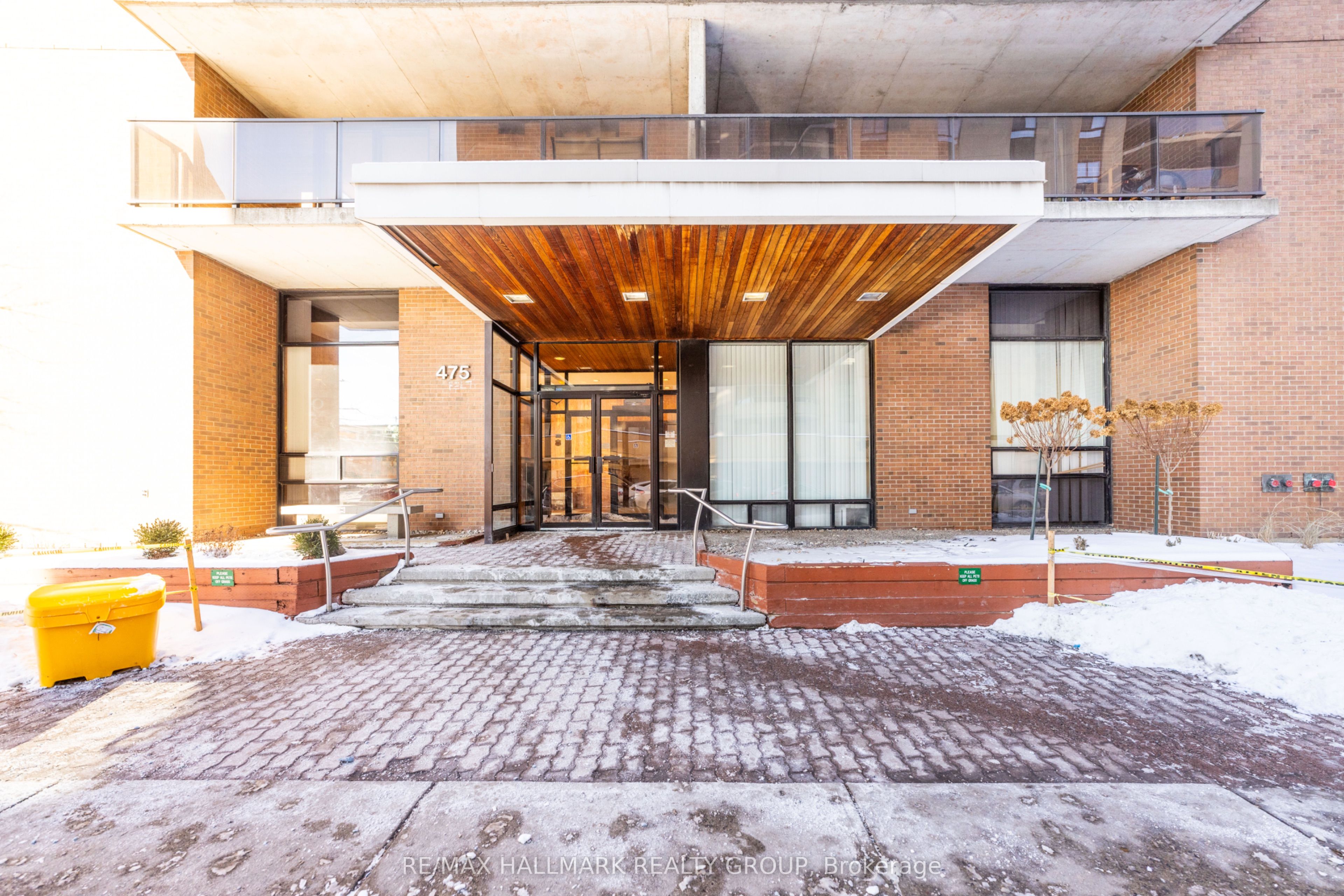 475 Laurier Ave W Property Photo