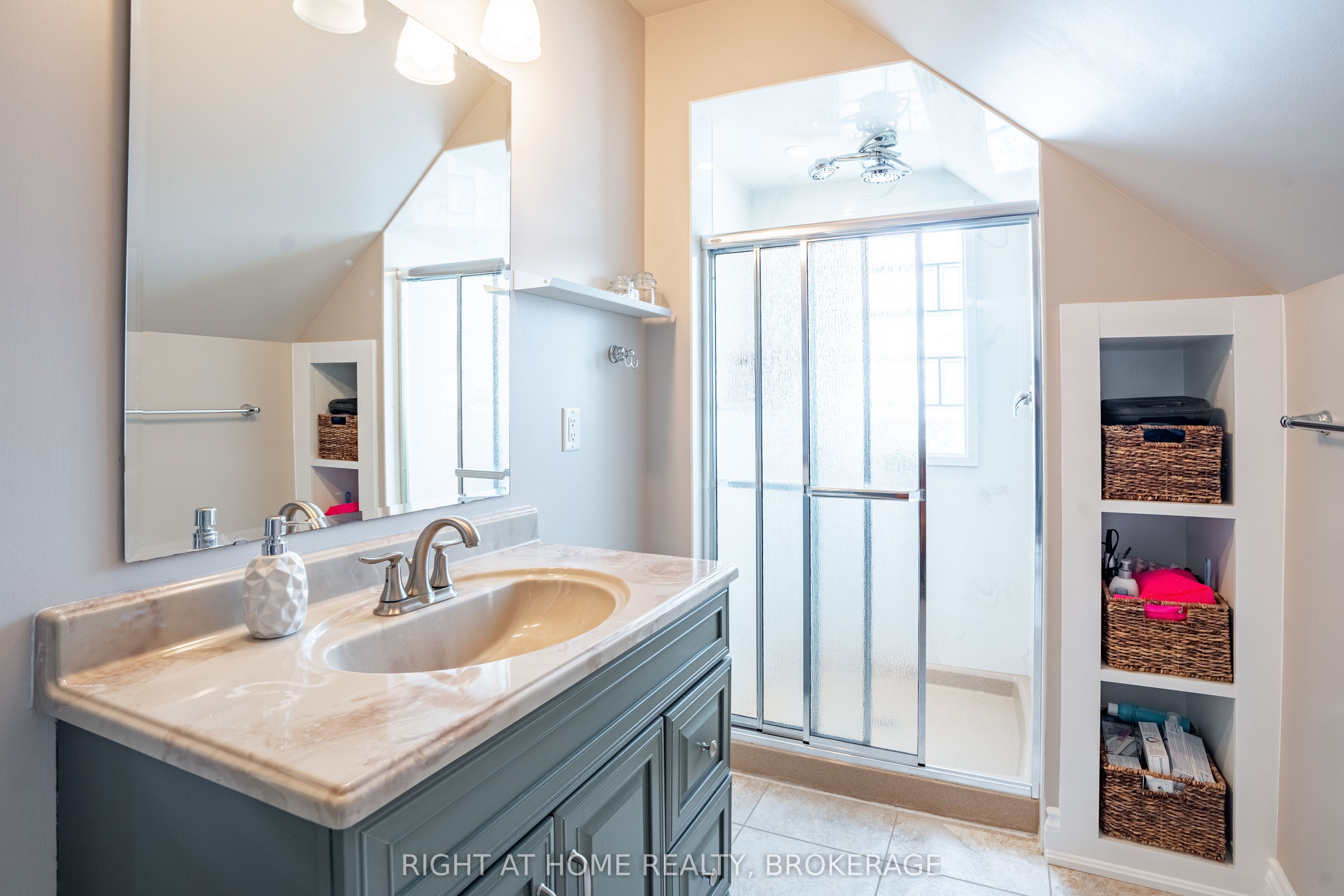 6 32nd Street Property Photo 7