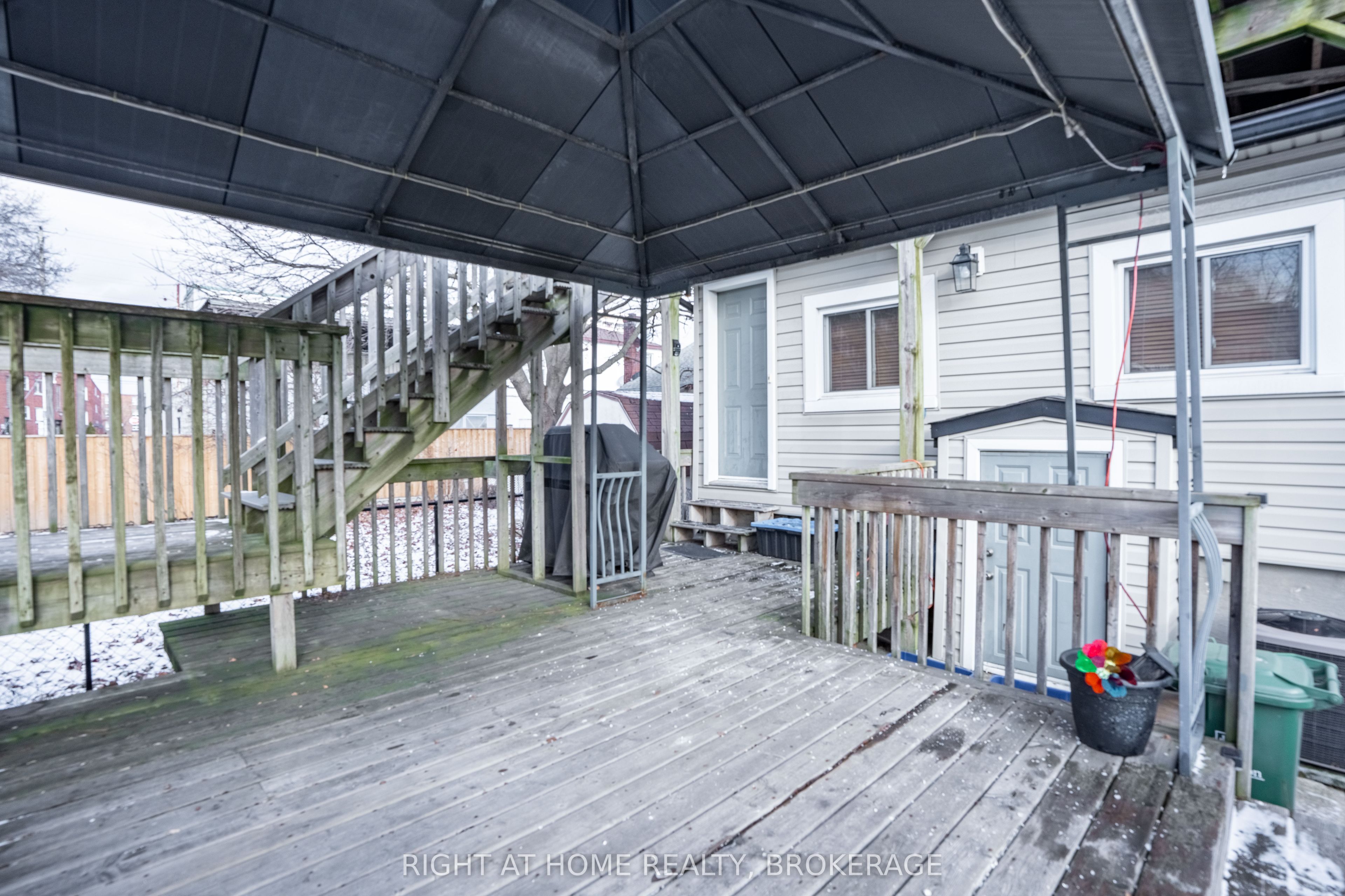 6 32nd Street Property Photo 15