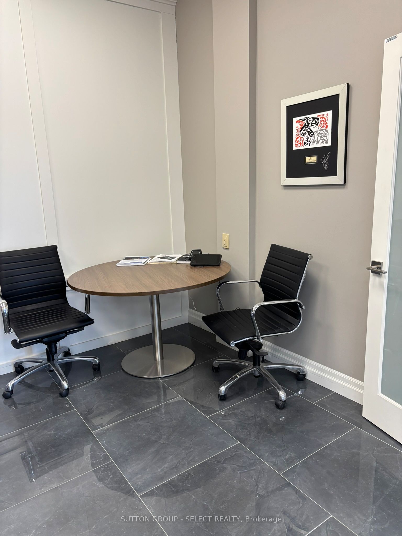 25 Oxford Street Property Photo 5