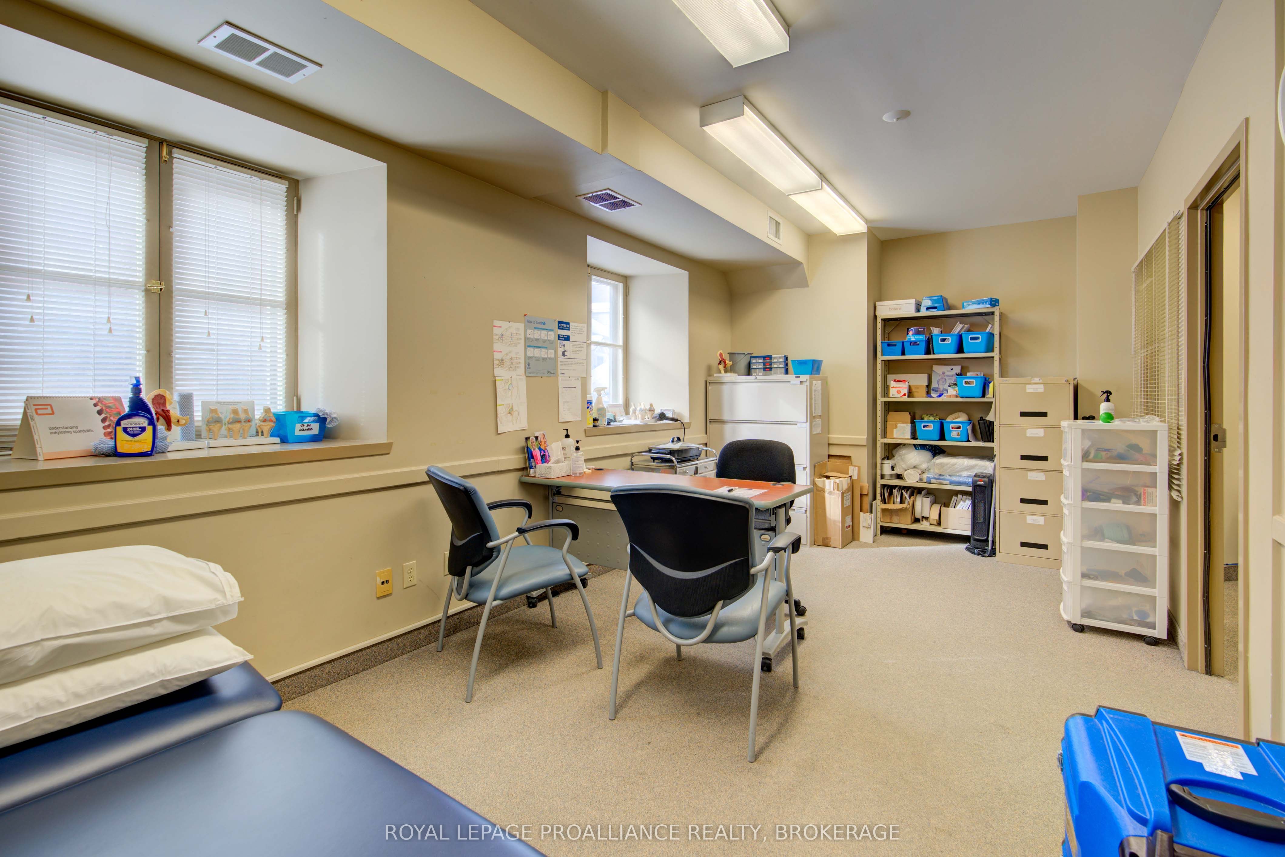 #100 - 308 Wellington Street Property Photo 19