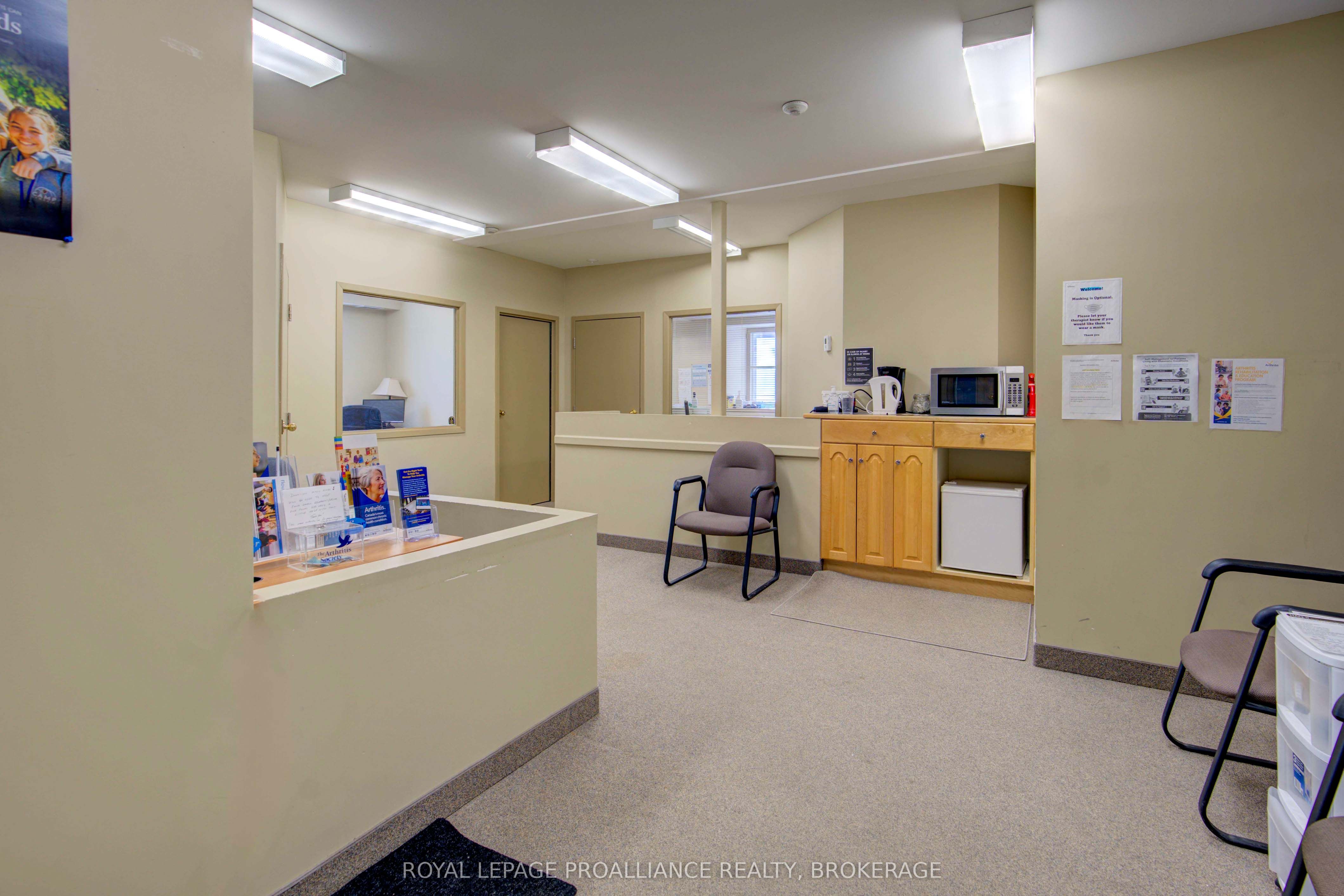 #100 - 308 Wellington Street Property Photo 25