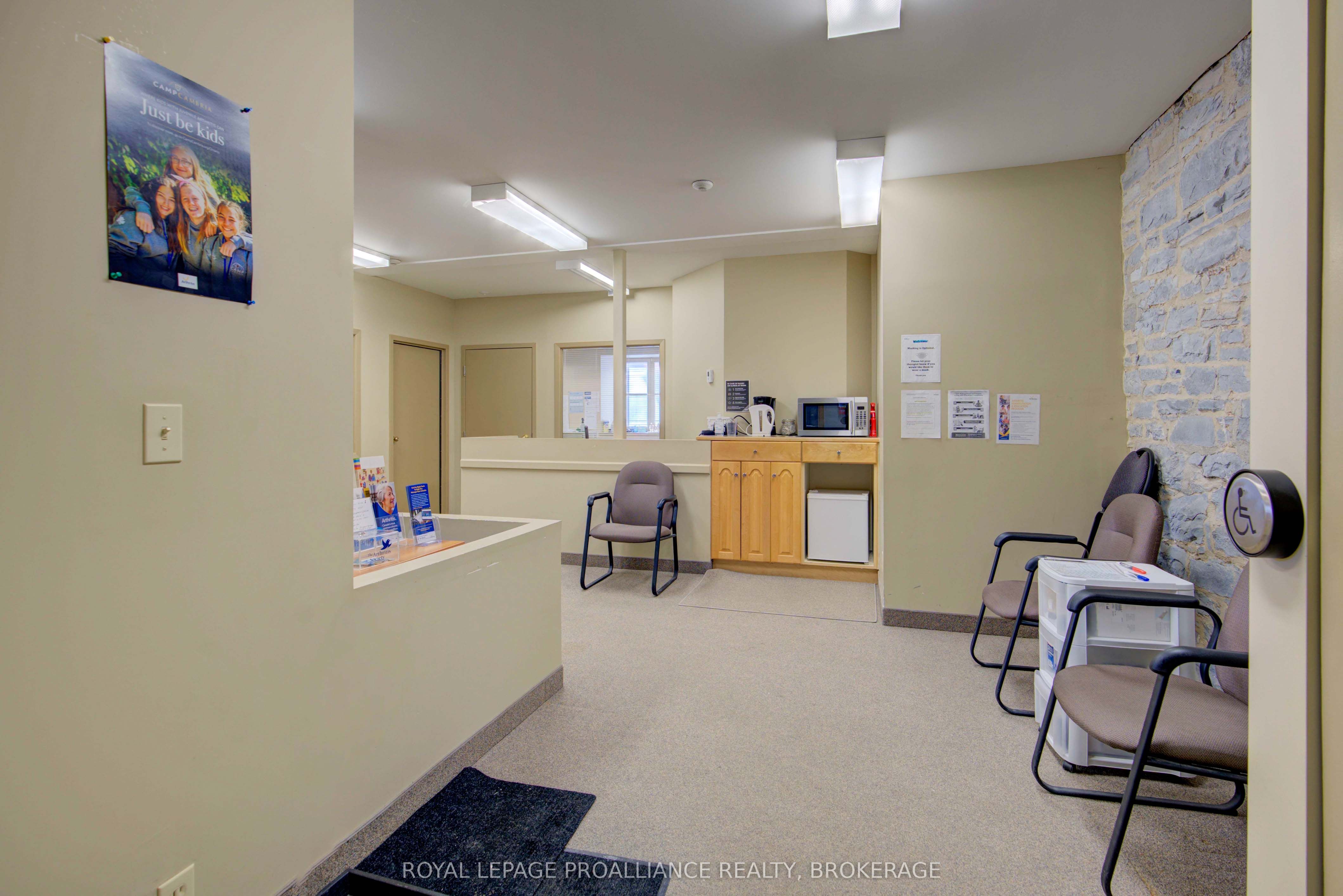 #100 - 308 Wellington Street Property Photo 26